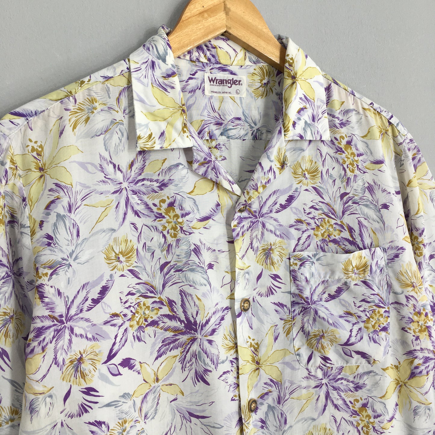 Wrangler Hawaiian Floral Aloha Overprint Shirt Large