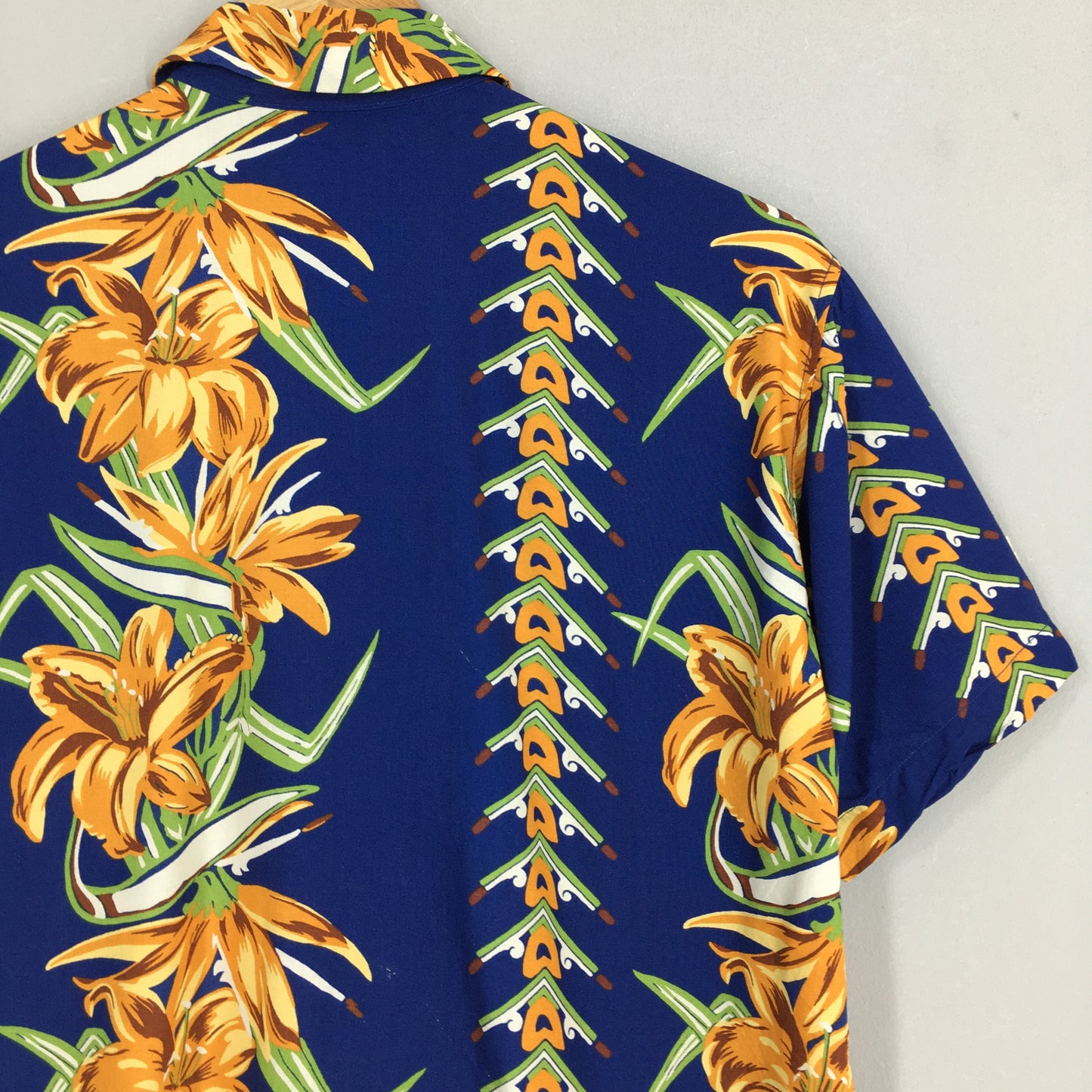 Aloha Wear Rayon Floral Shirt Medium