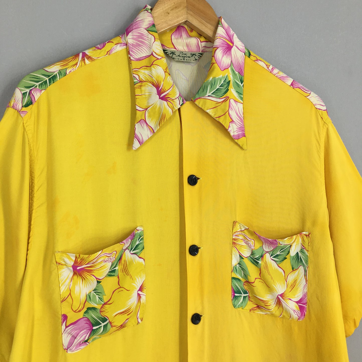 Real Mcoy's Patina Hawaiian Hibiscus Flower Rayon Shirt