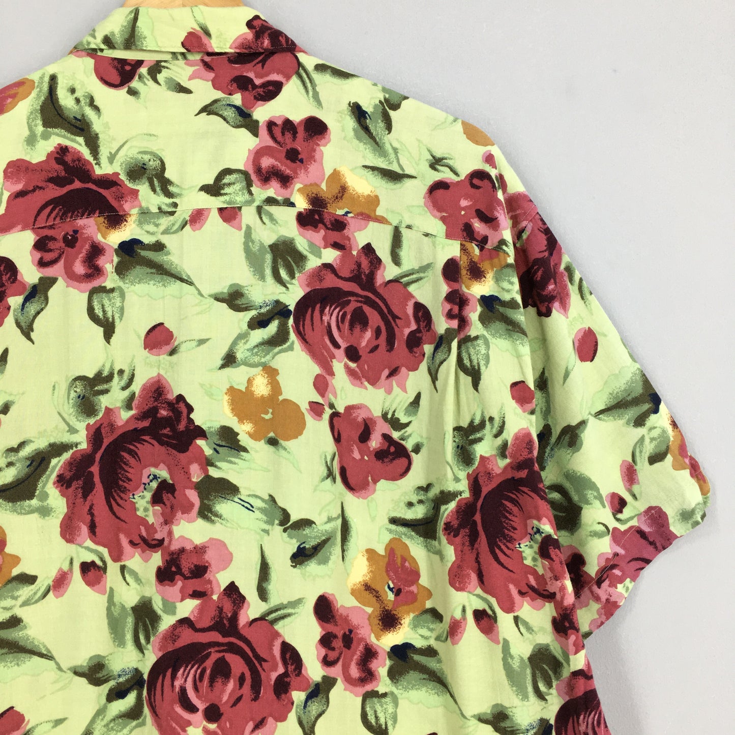 Hawaiian Roses Flower Rayon Shirt Large