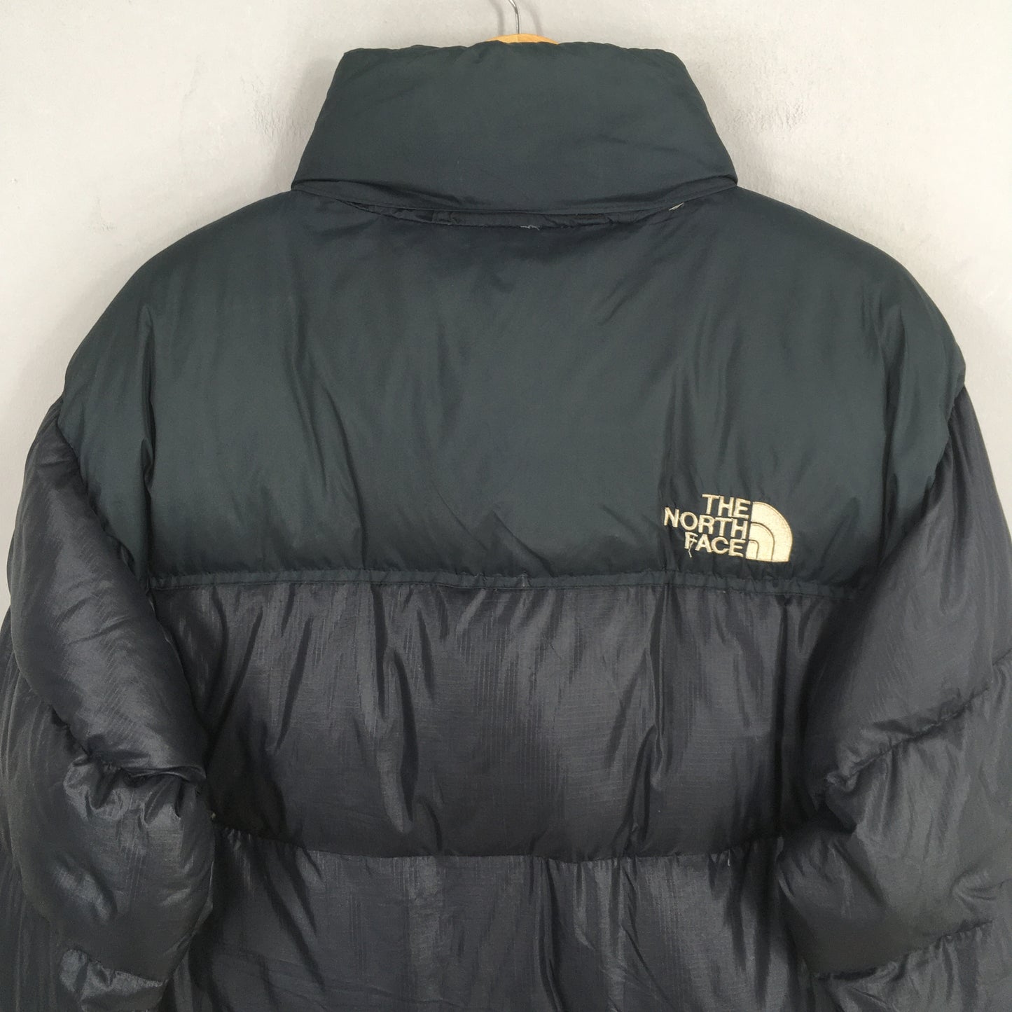 The North Face Black 700 Puffer Jacket Large