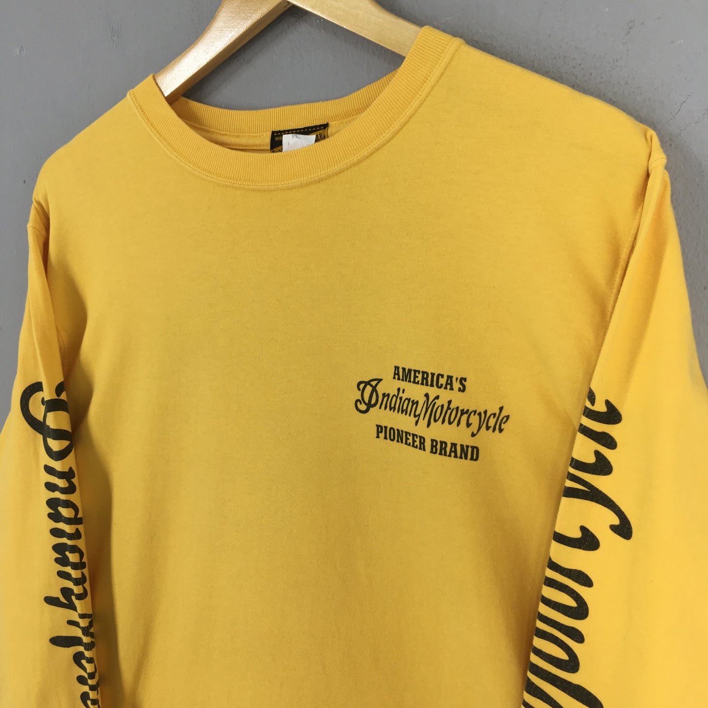 Indian Motorcycle Hill Climb Yellow T shirt Medium