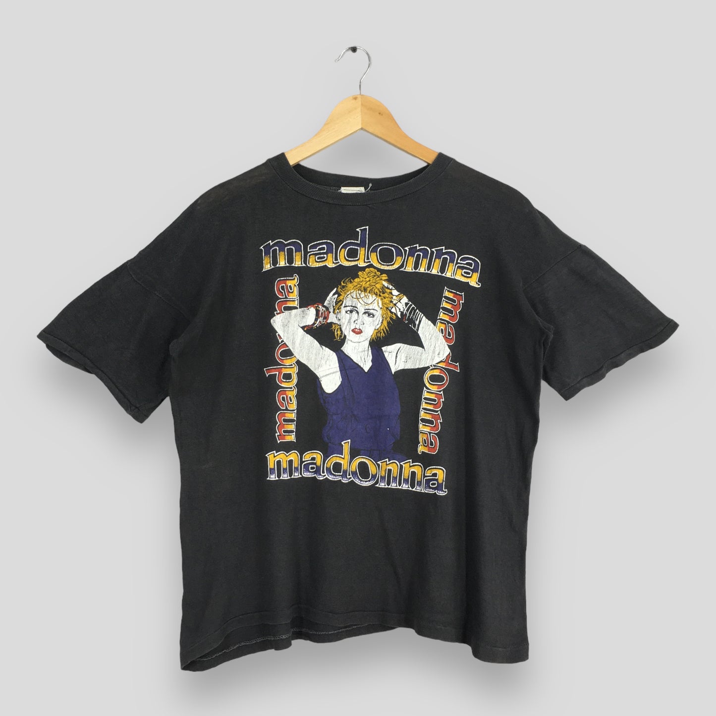 Madonna Black T shirt Large Madonna Queen Of Pop The Girlie Show Blond