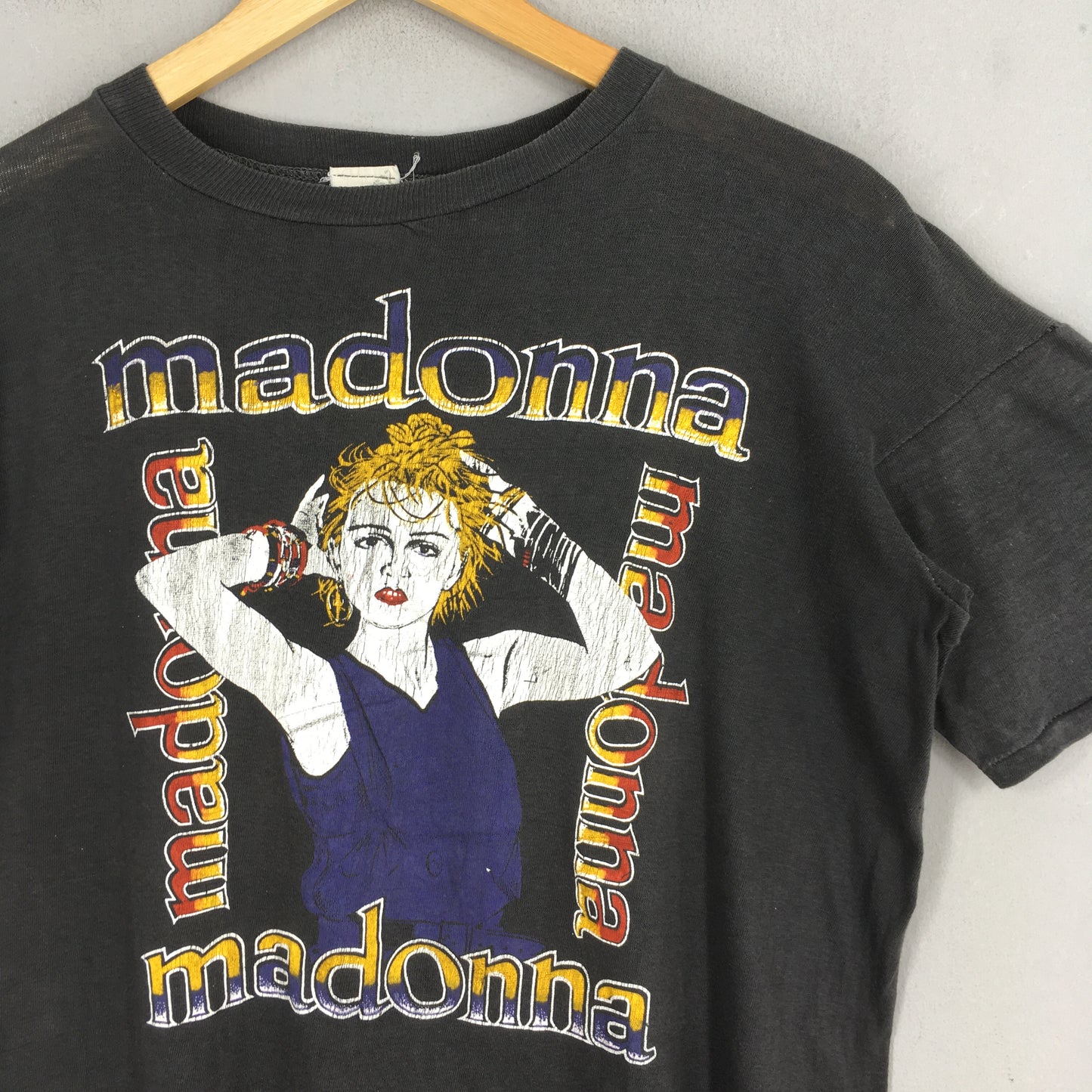 Madonna Black T shirt Large Madonna Queen Of Pop The Girlie Show Blond