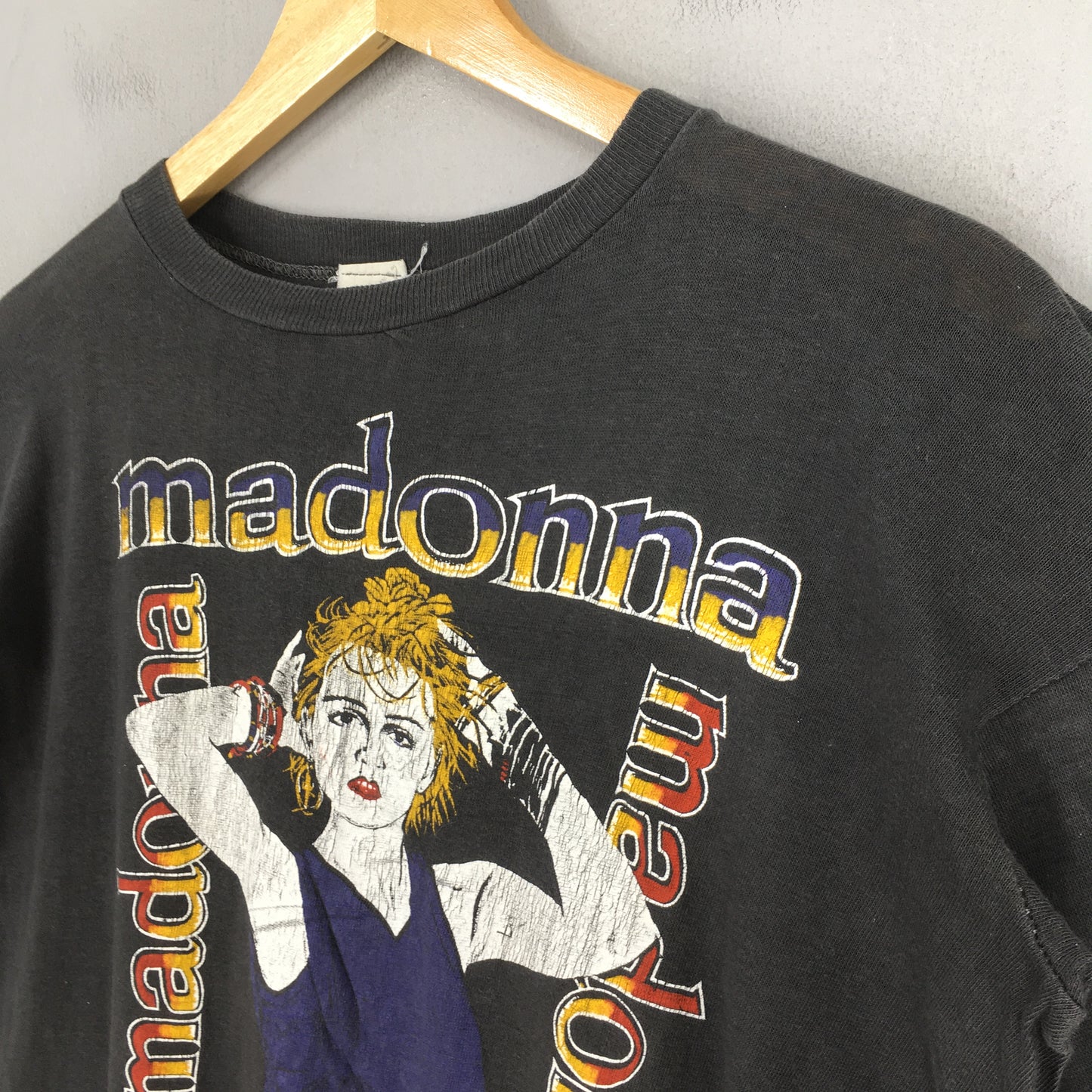 Madonna Black T shirt Large Madonna Queen Of Pop The Girlie Show Blond