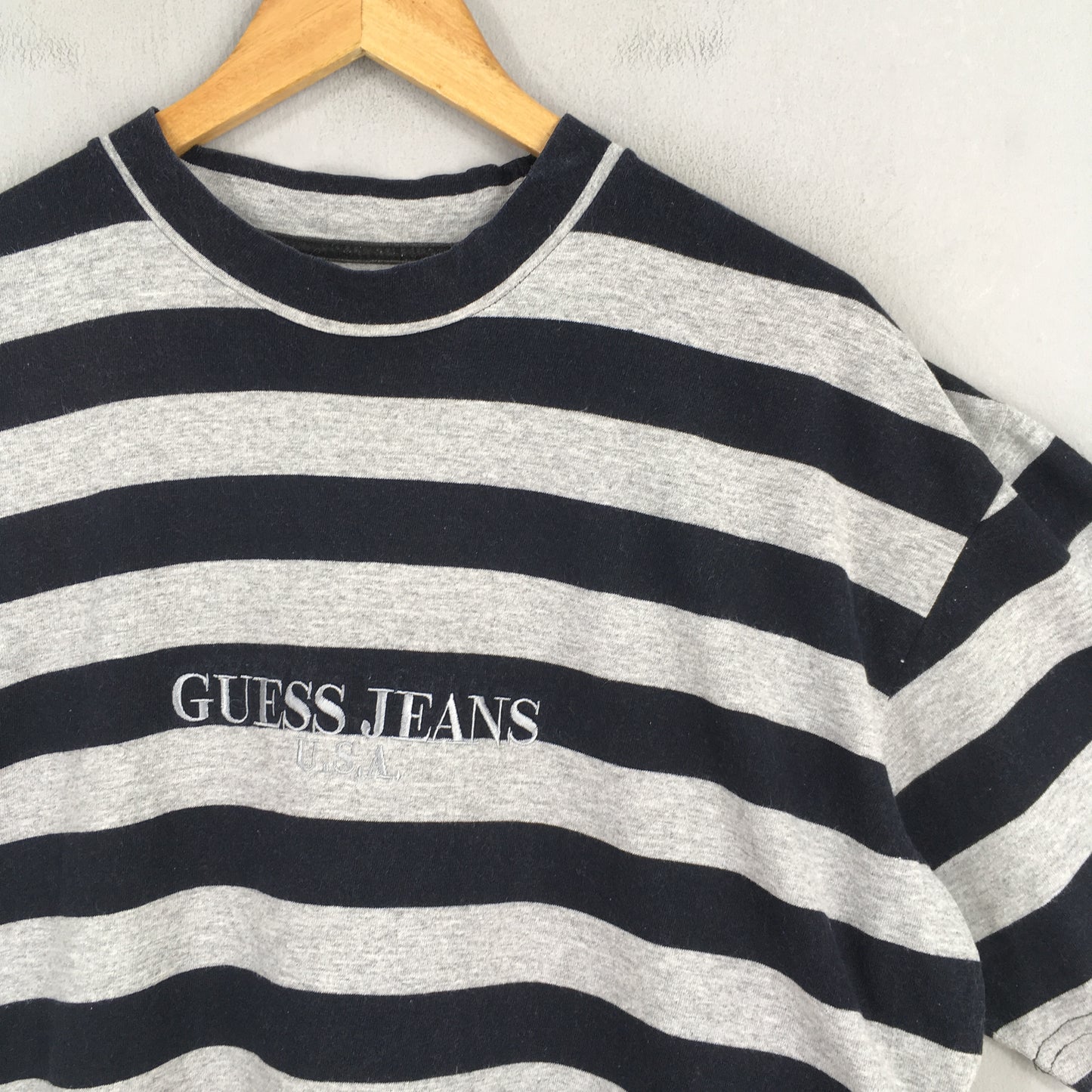 Guess Jeans Usa Stripes Gray T shirt Medium