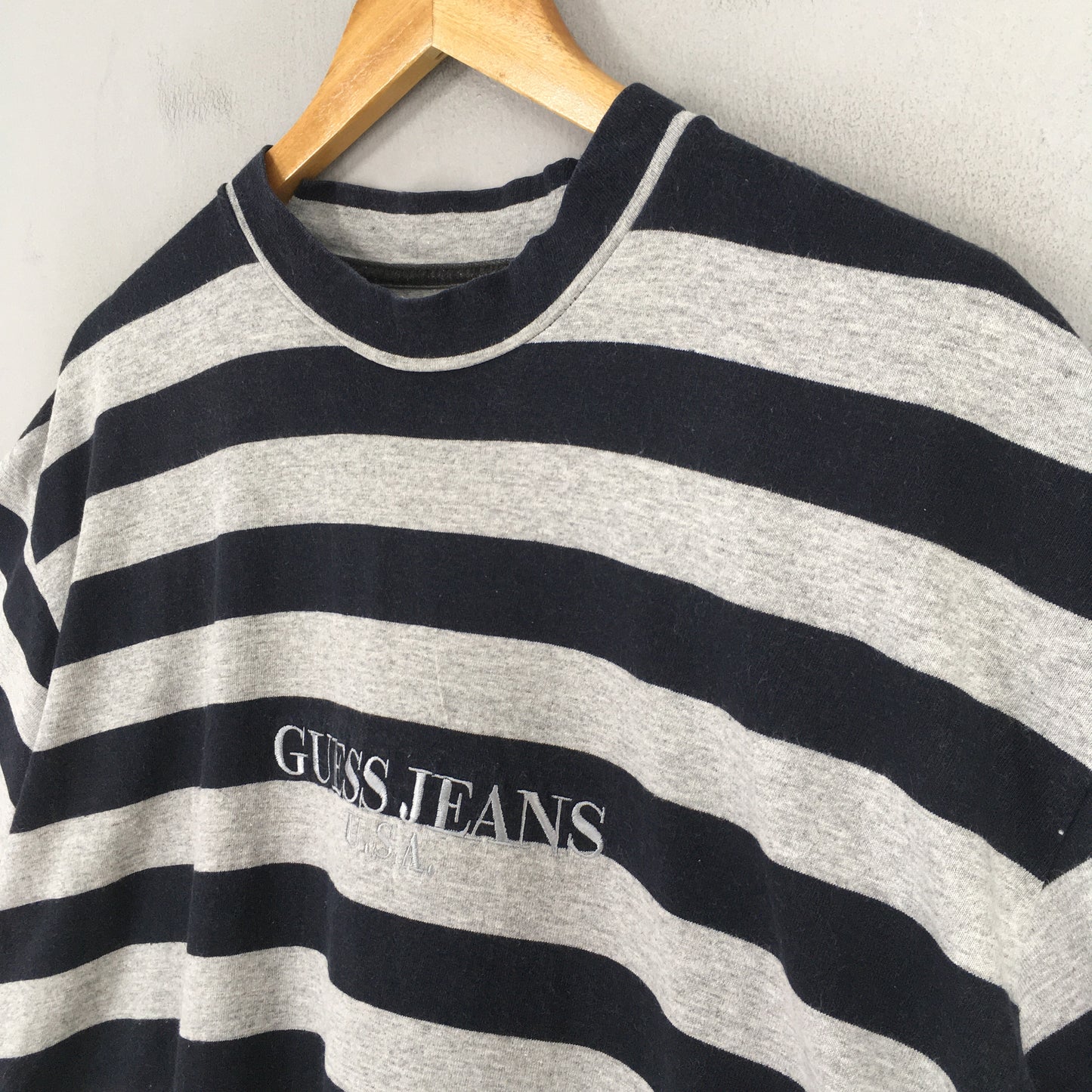 Guess Jeans Usa Stripes Gray T shirt Medium