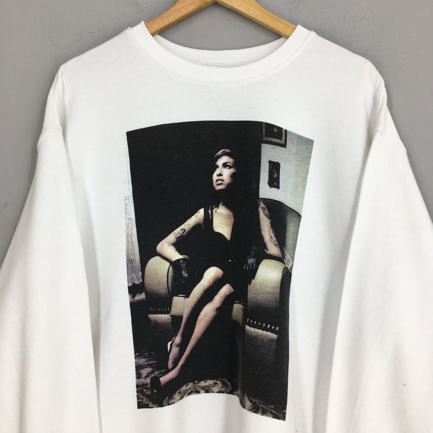 Amy Winehouse Music American Singer Sweatshirt Large