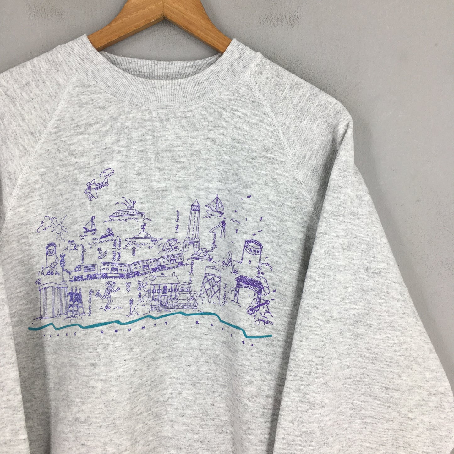 America Lake County Fort Sheridan Gray Sweatshirt XLarge