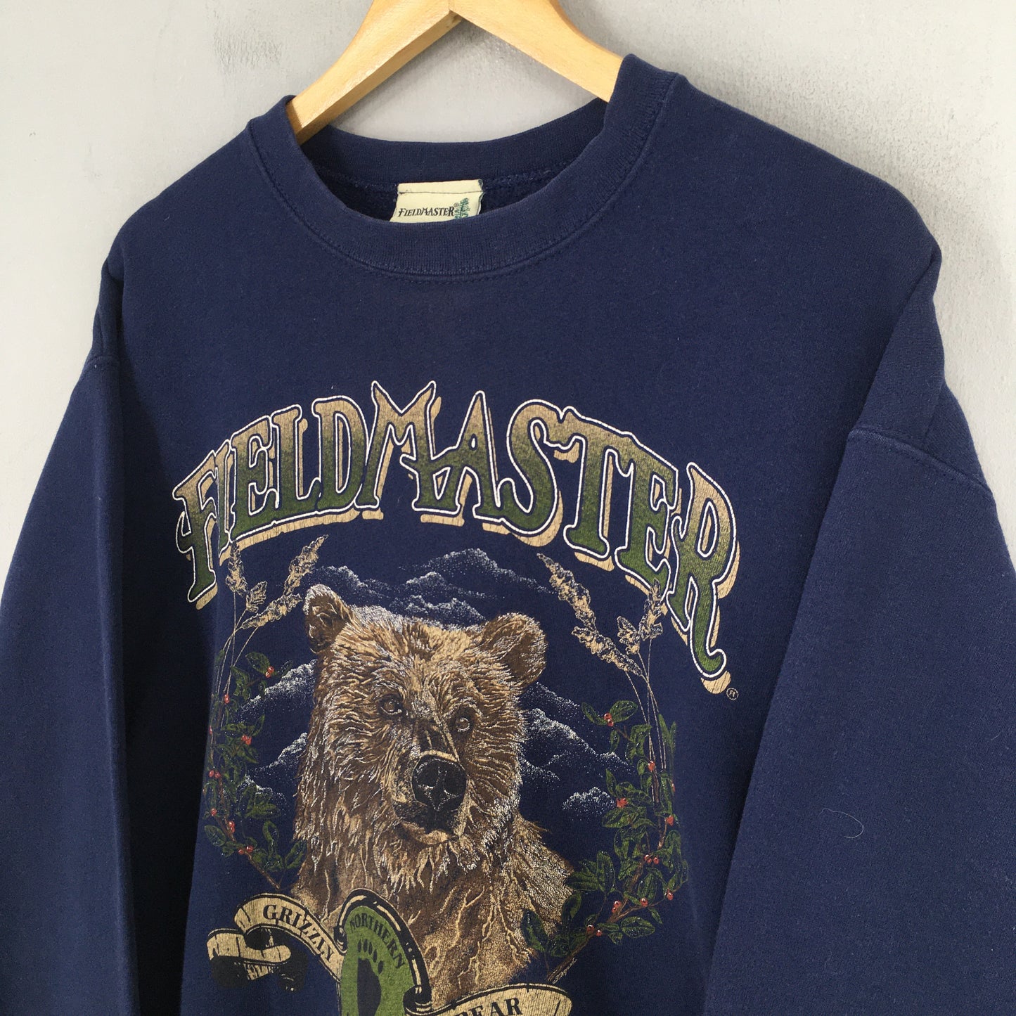 Fieldmaster Alaska Grizzly Bear Blue Sweatshirt Medium