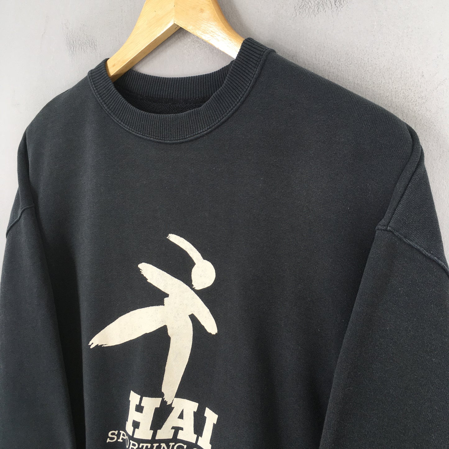 Hai Sporting Gear Black Sweatshirt Medium