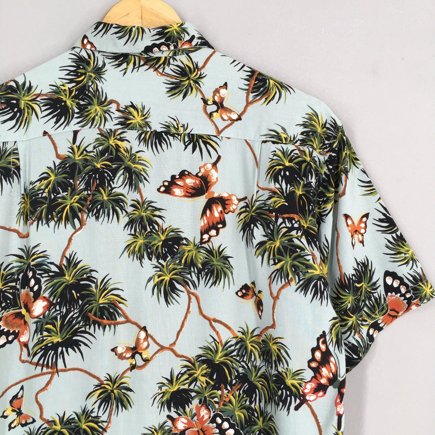 Kalaupapa Hawaiian Tropical Butterflies Rayon Shirt Medium