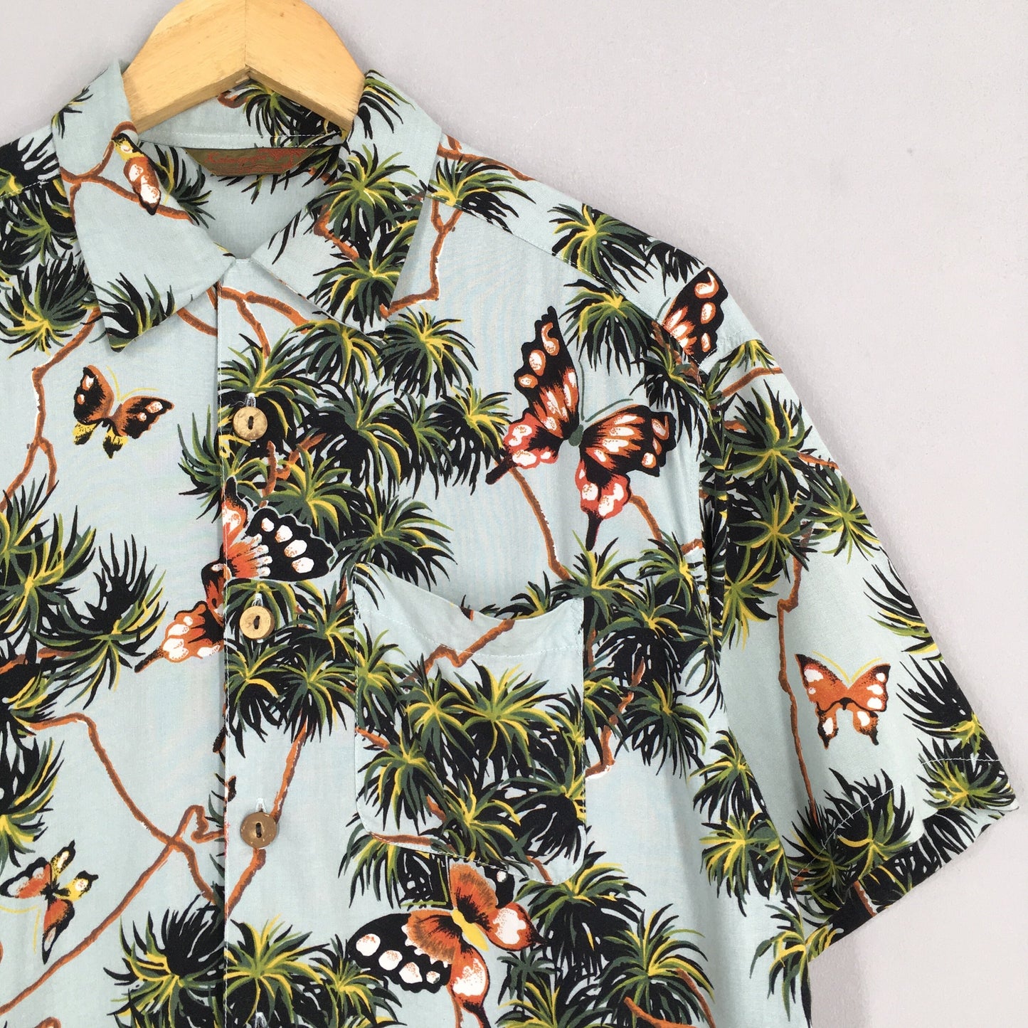 Kalaupapa Hawaiian Tropical Butterflies Rayon Shirt Medium