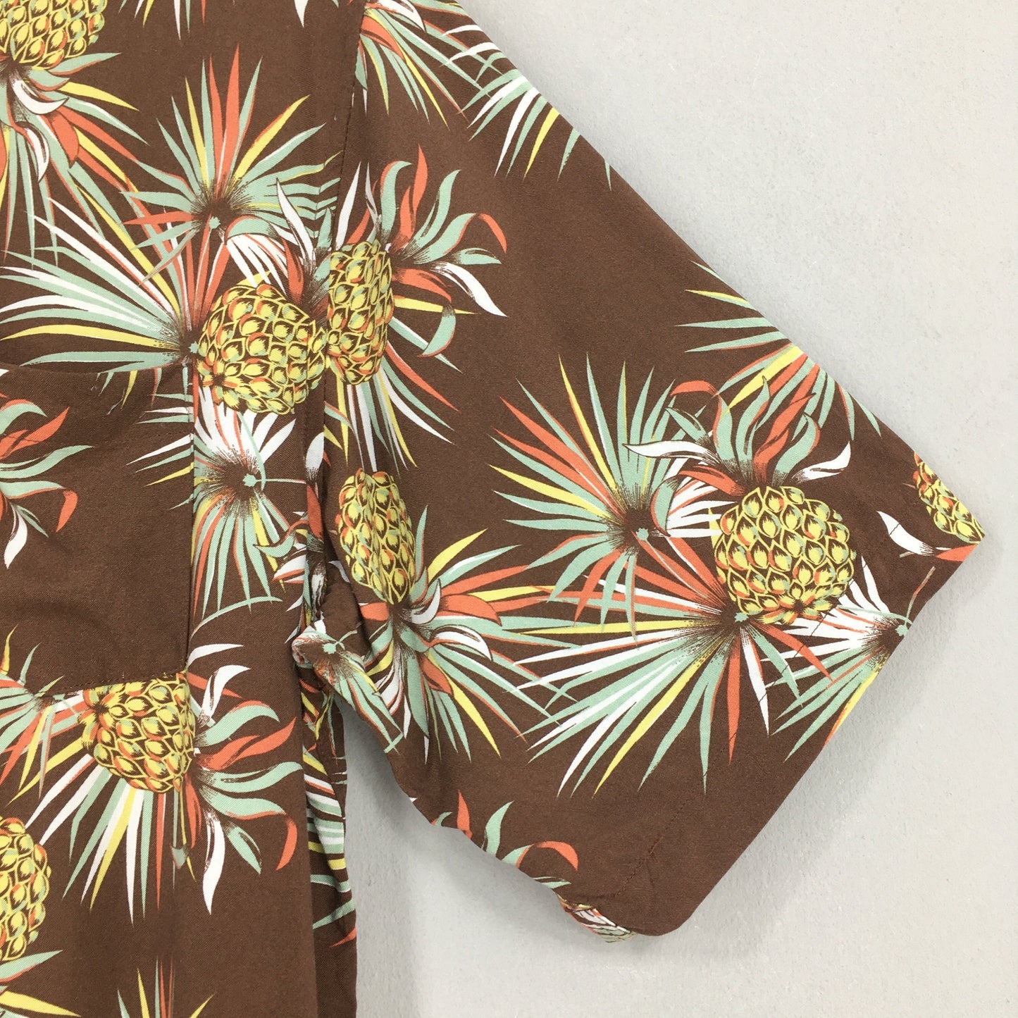 Aloha Tropical Pineapples Hawaii Rayon Shirt XLarge