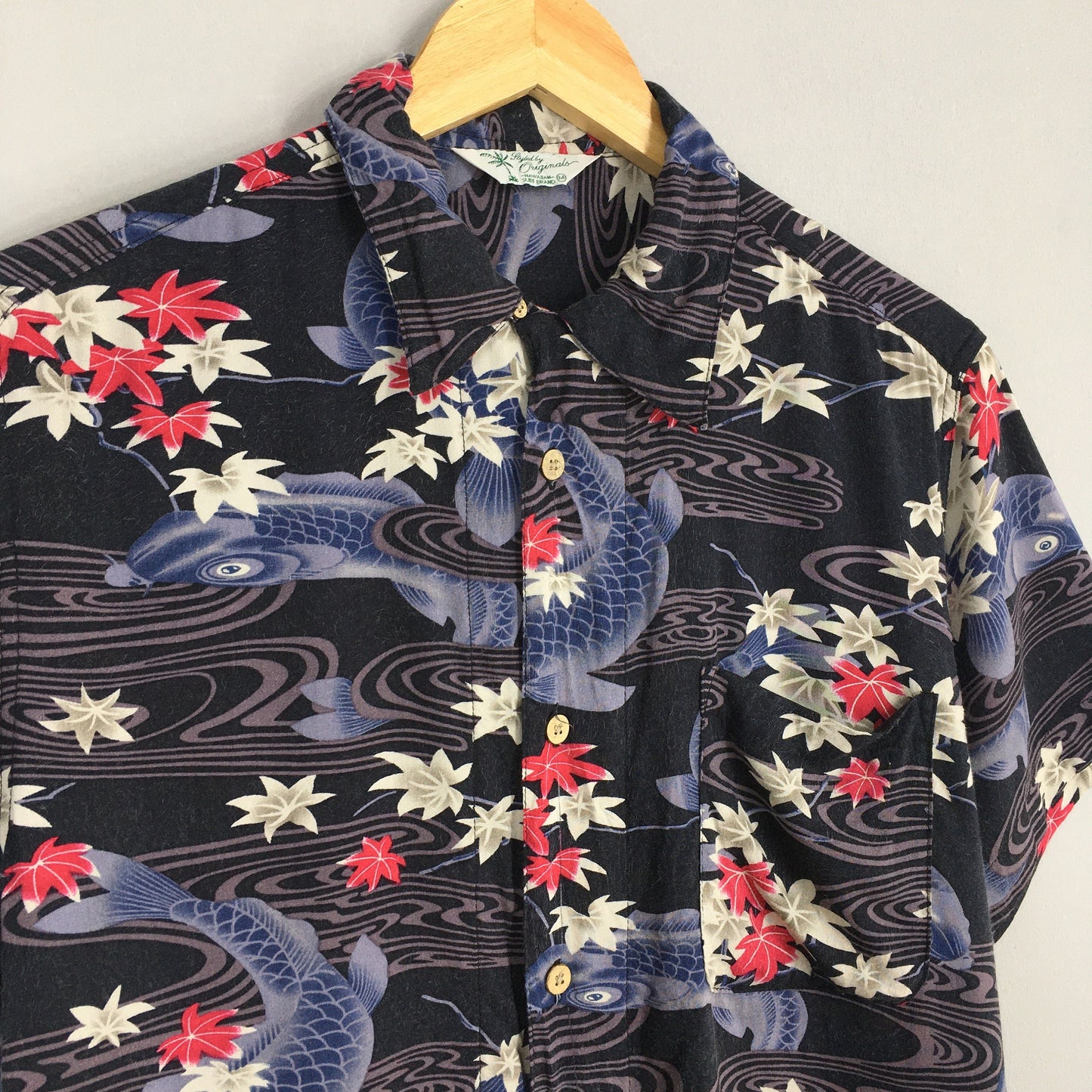 Hawaiian Japanese Koi Fish Rayon Shirt Medium