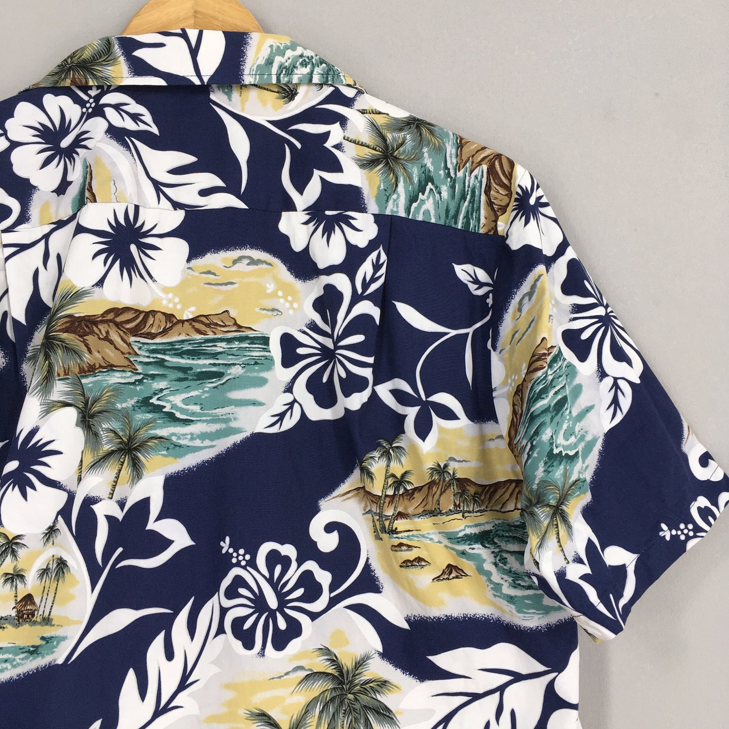 Vintage Floral Hawaiian Palm Beach Shirt Small