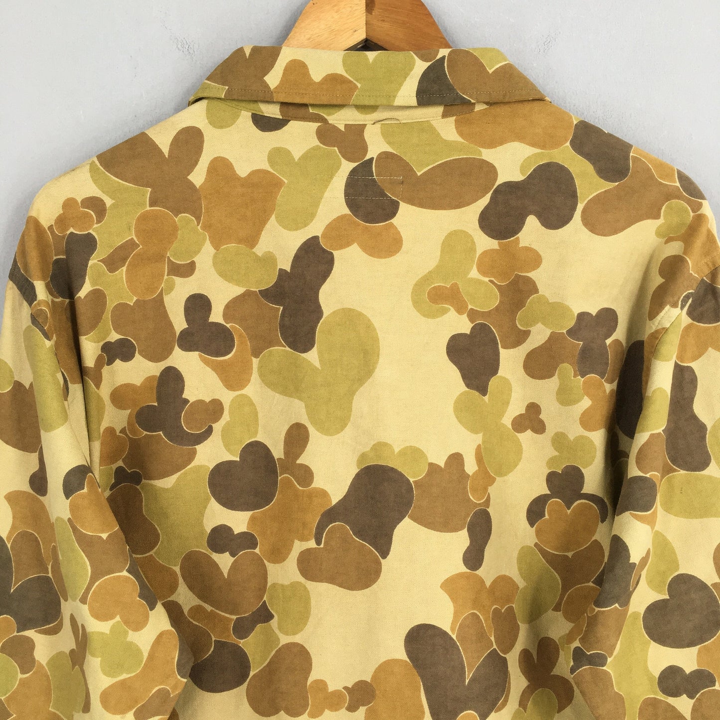 Camouflage Duck Hunter Brown Pullover Shirt Large