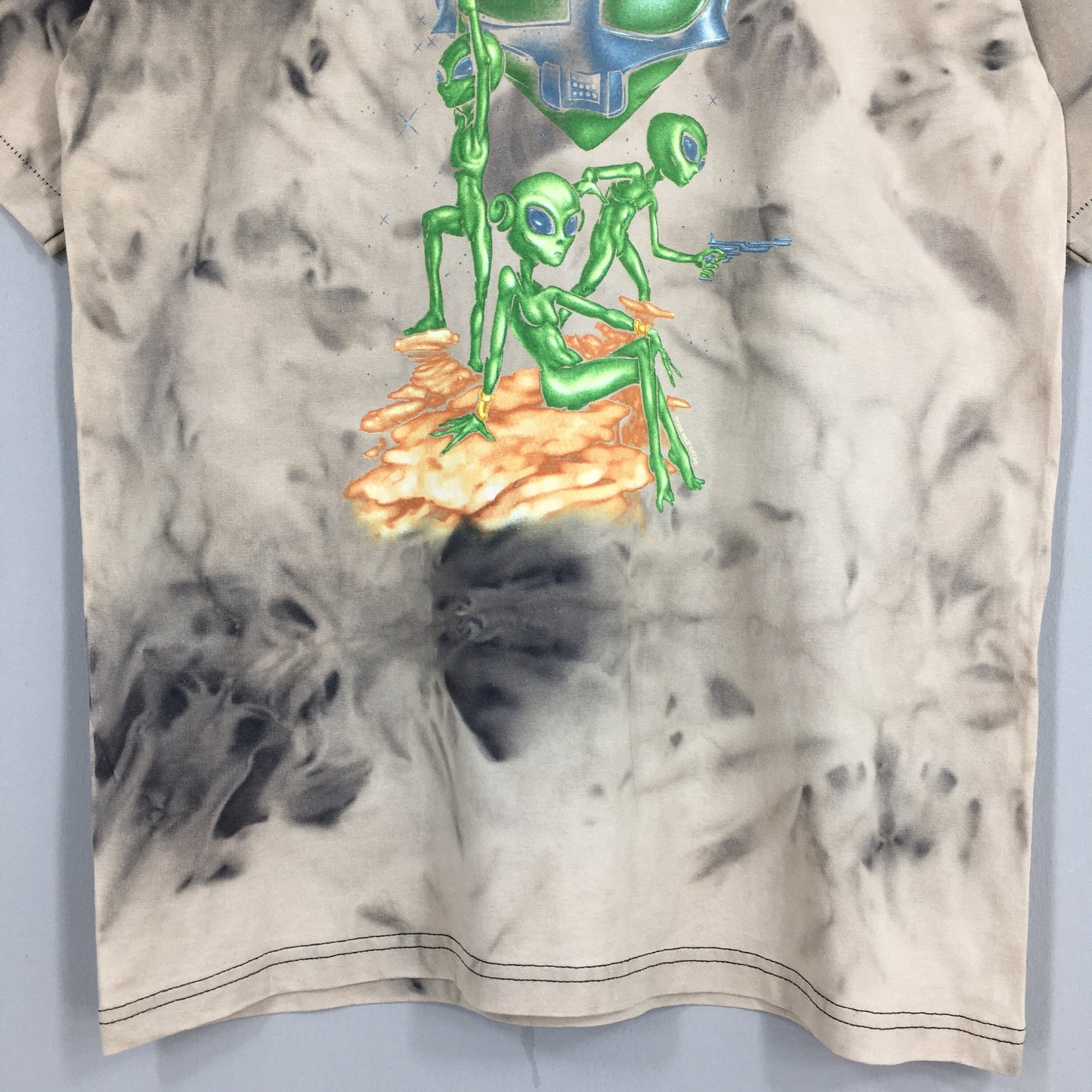 Alien Head Area 51 Bleach T shirt Medium