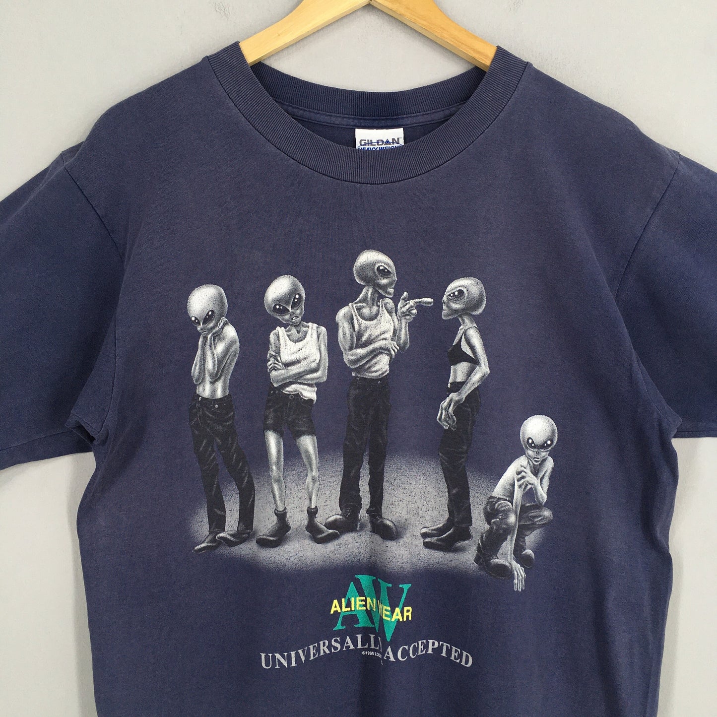 Alien Wear Universally Accepted Blue T shirt Large