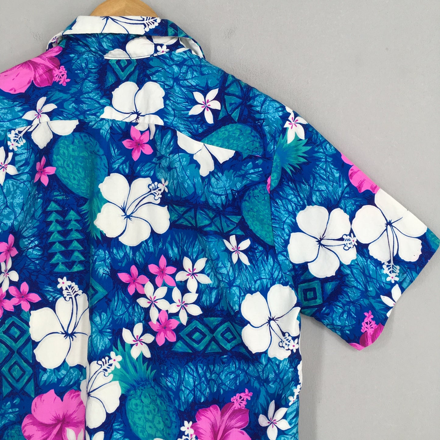 Hawaii Beach Floral Blue Soft Shirt Medium