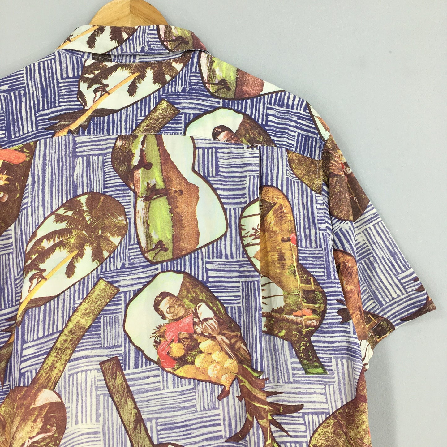 Honolulu Ukulele Sun Surf Toyo Rayon Shirt Medium