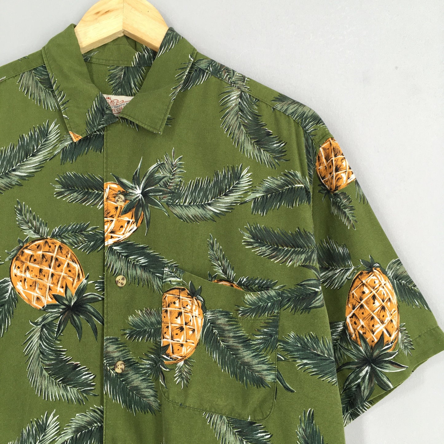 Hawaiian Pineapples Aloha Tropical Rayon Shirt Medium