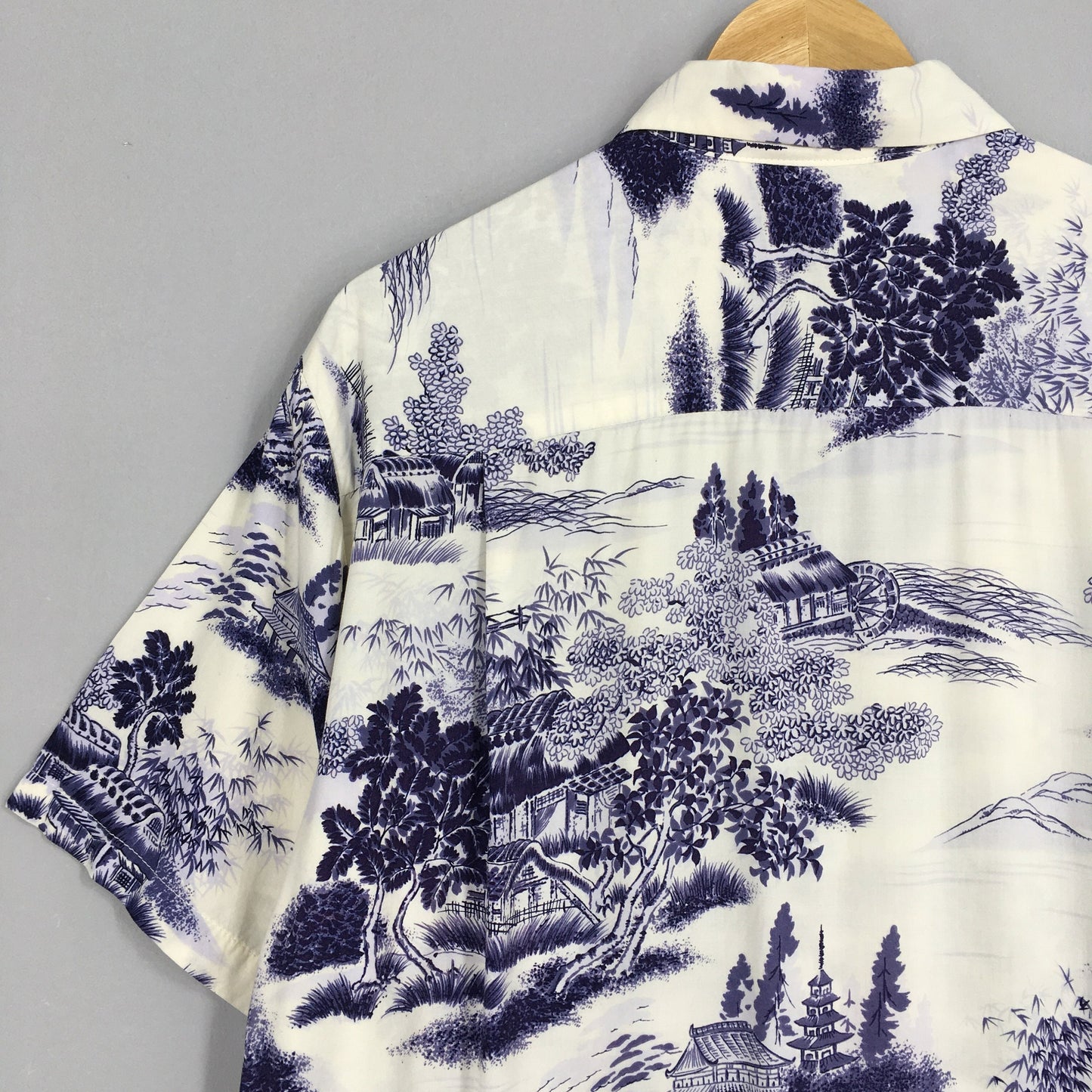 Made In Hawaii Iolani Patina Japanese Culture Rayon Shirt Medium