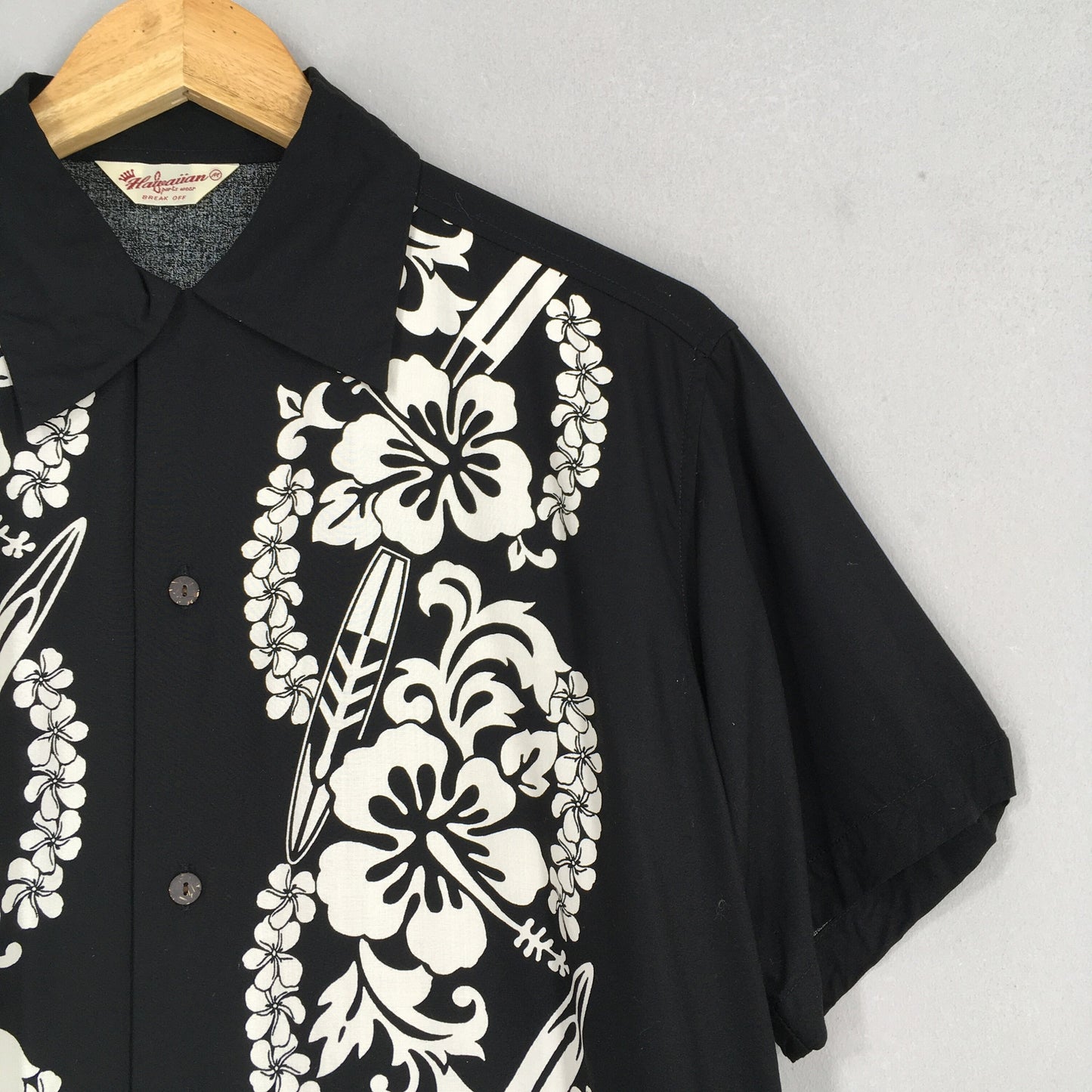 Aloha Floral Beach Wear Black Shirt Medium