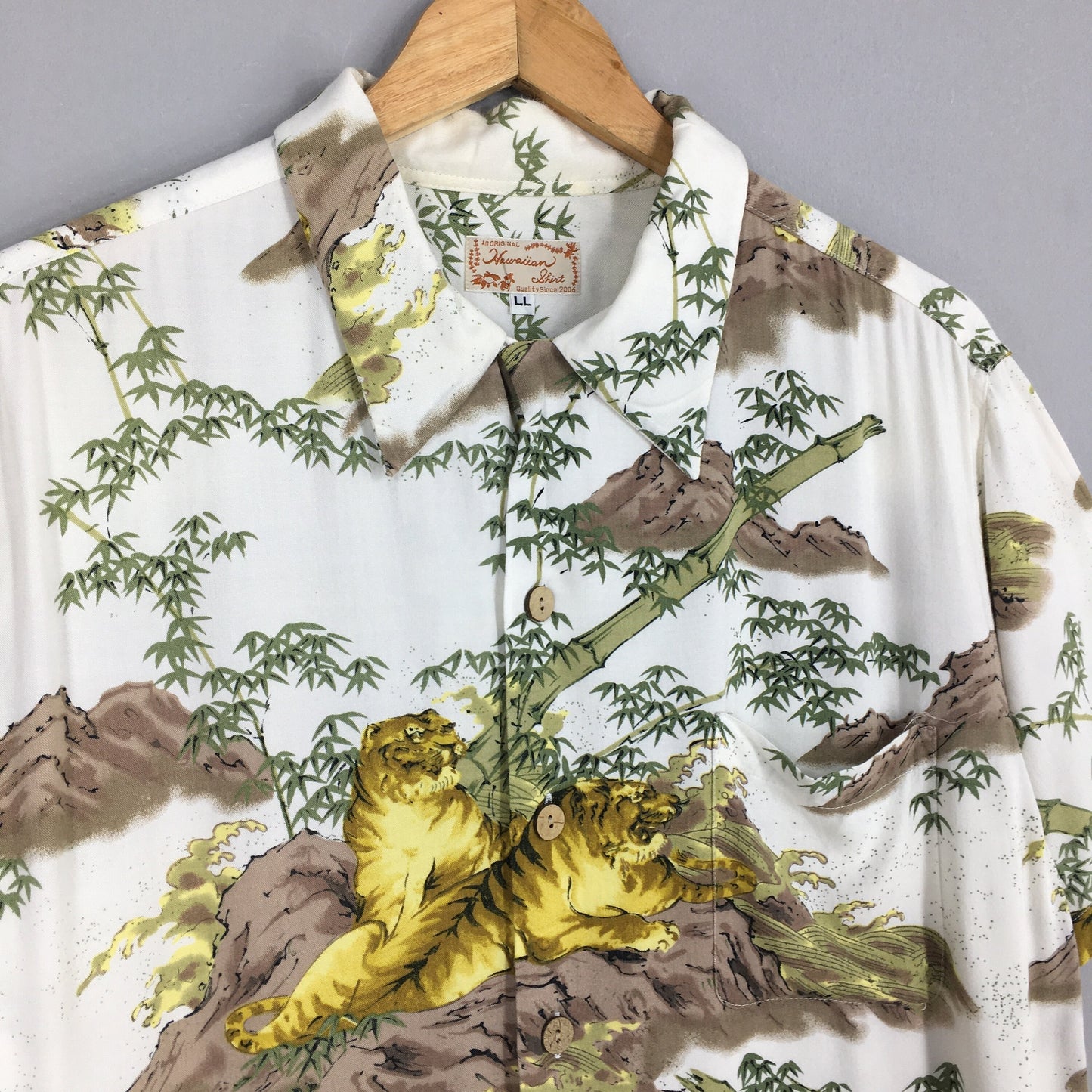 Tiger Roar Bamboo Aloha Hawaii Rayon Shirt Large