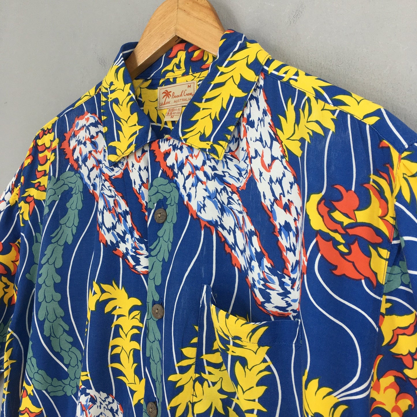 Hawaii Aloha Floral Tropical Rayon Shirt Medium