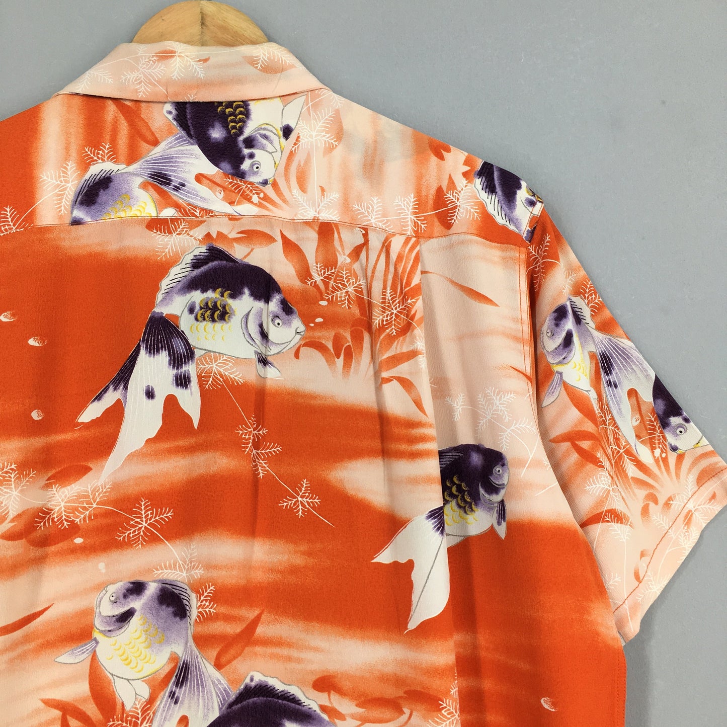 Sun Surf Toyo Aloha Koi Fish Rayon Shirt Medium