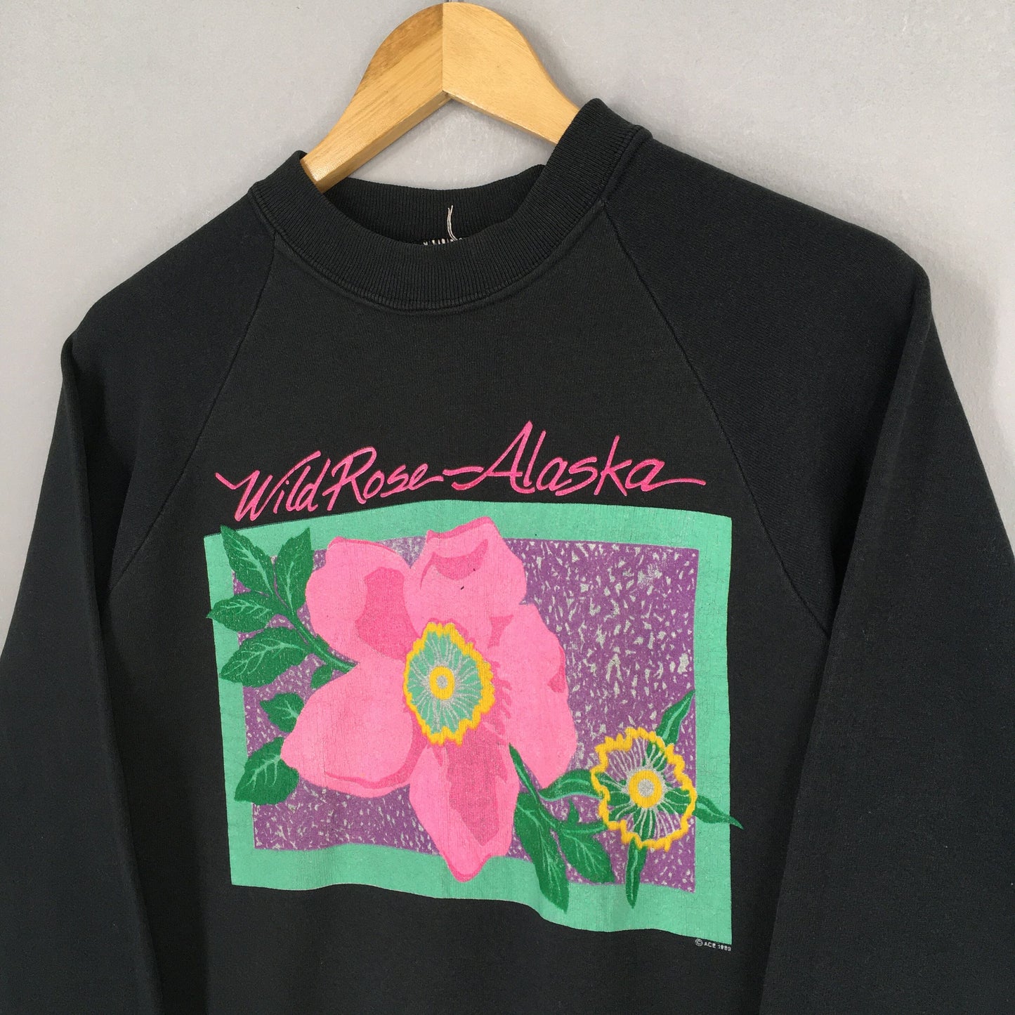 Wild Rose Alaska Black Sweatshirt Small