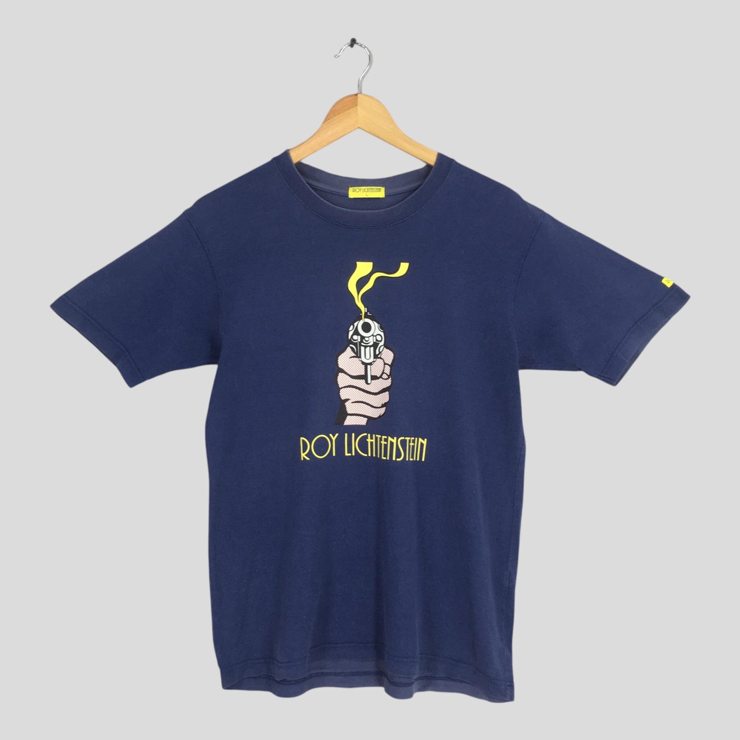 Roy Lichtenstein The Gun In America Art T shirt Large
