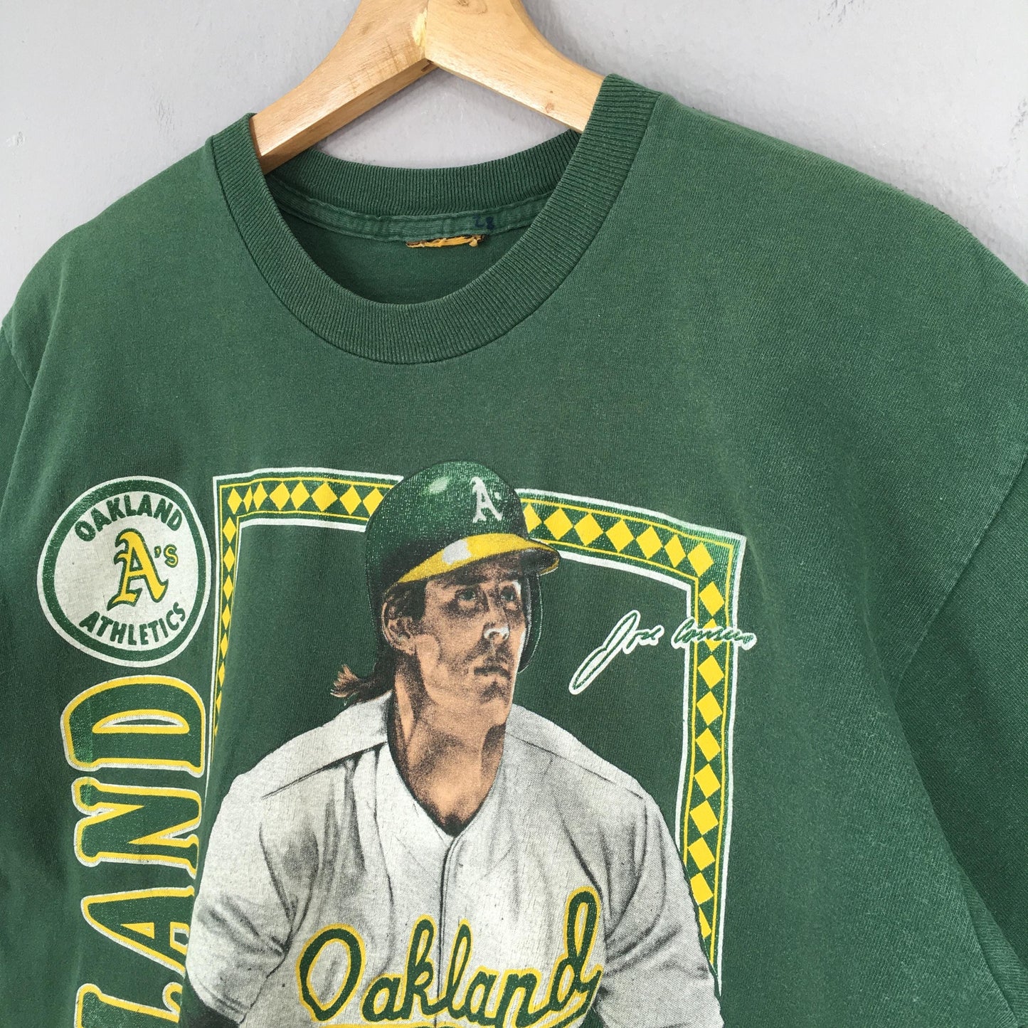 Oakland Athletics MLB Nutmeg Tshirt Medium