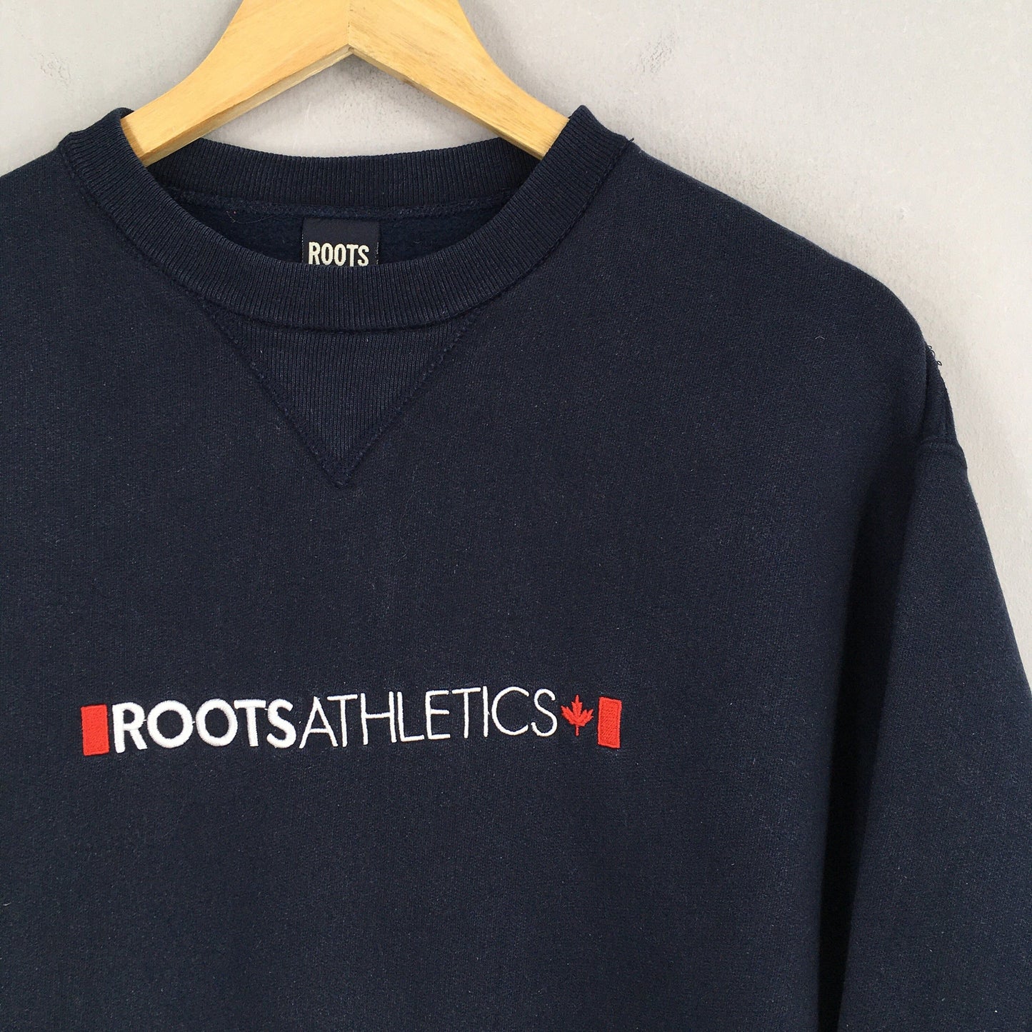 Roots Beaver Athletics Pullover Small