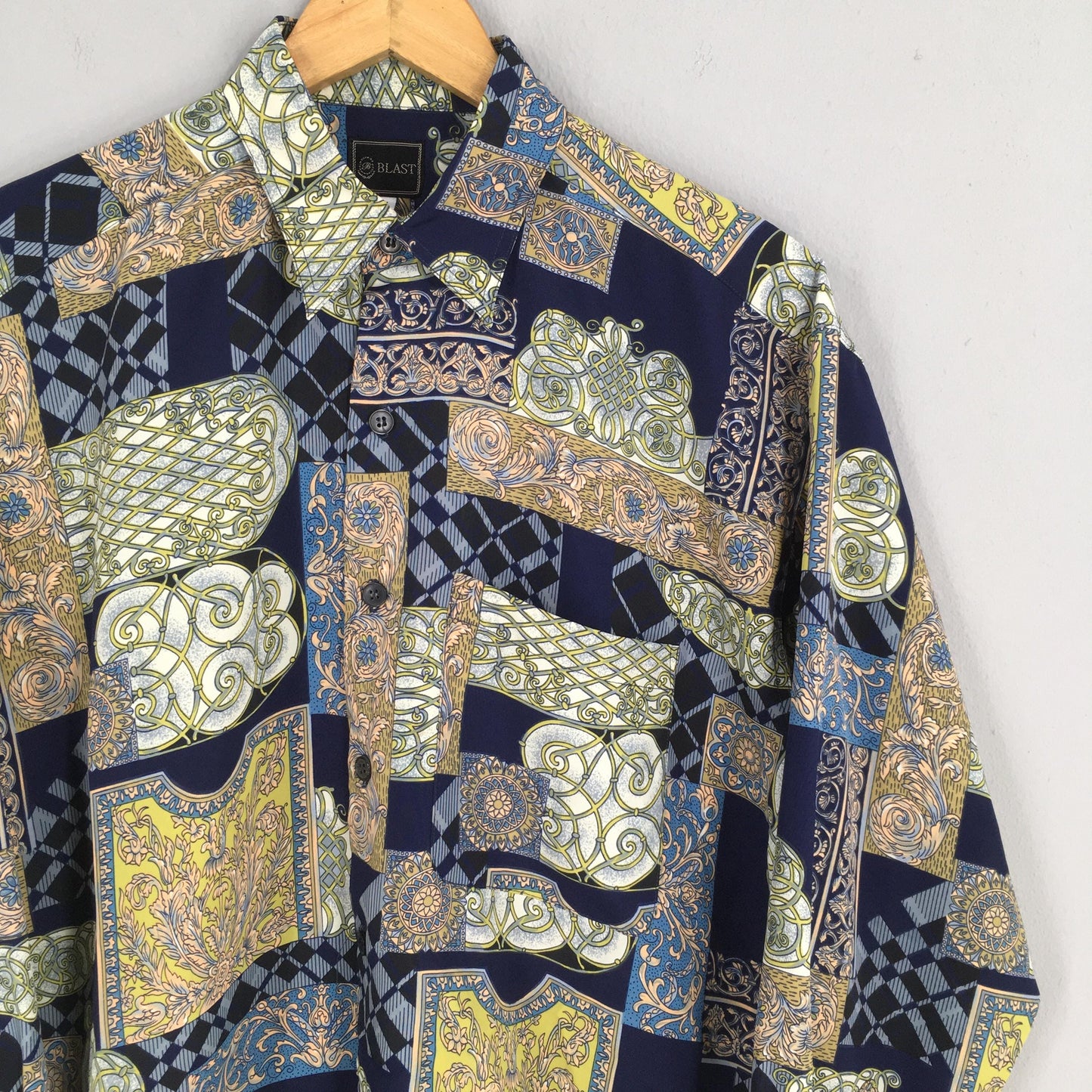 Novelty Baroque Floral Pop Art Polyester Shirt Medium