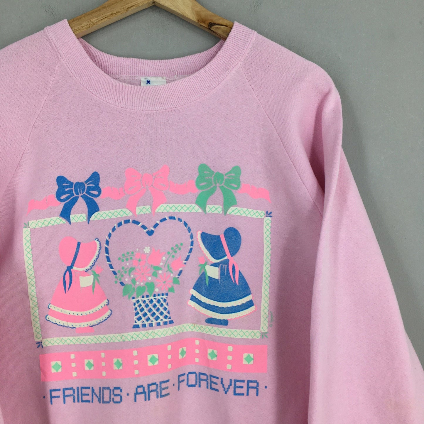 Love Friends Forever Sweatshirt Large