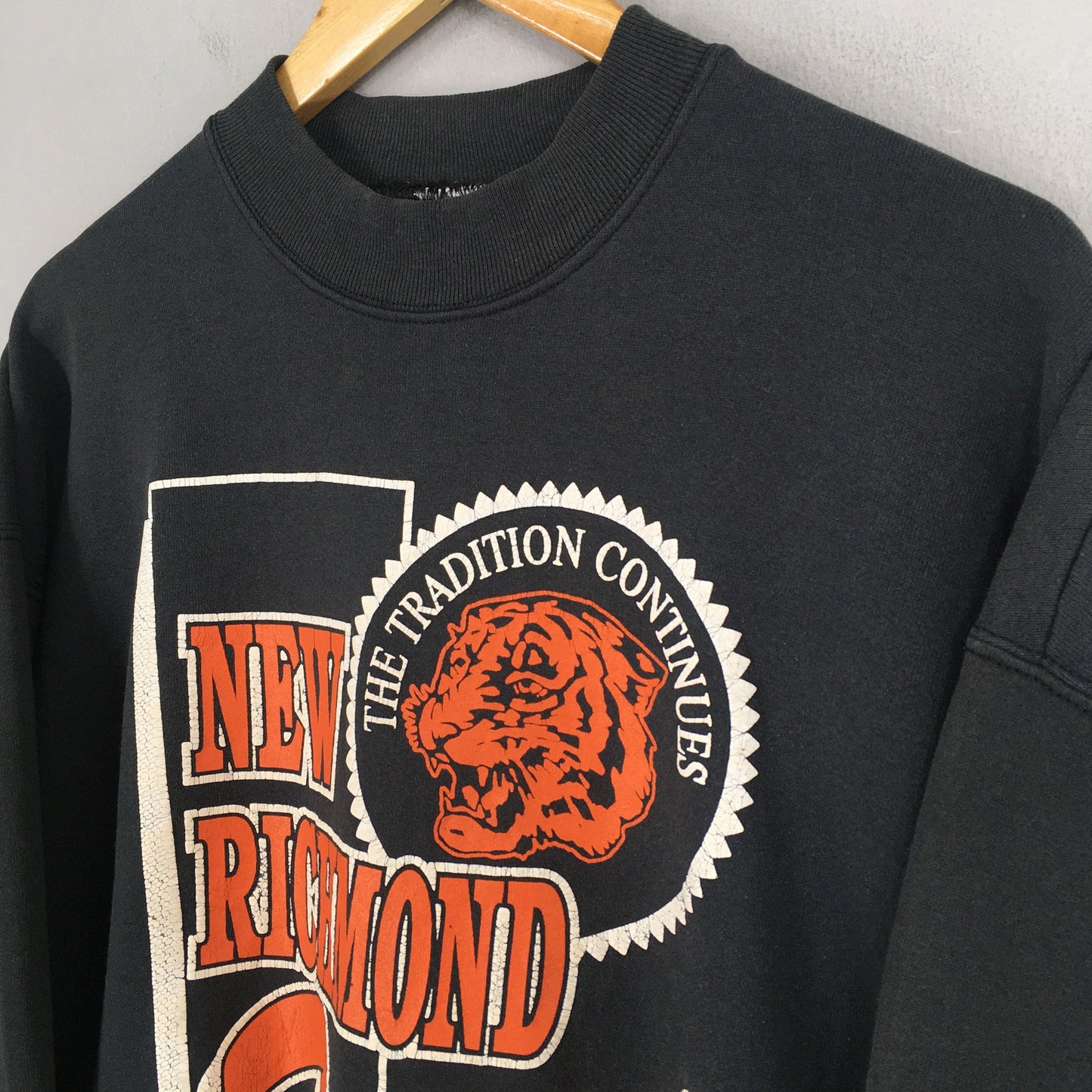 New Richmond Tigers High School Sweater XLarge