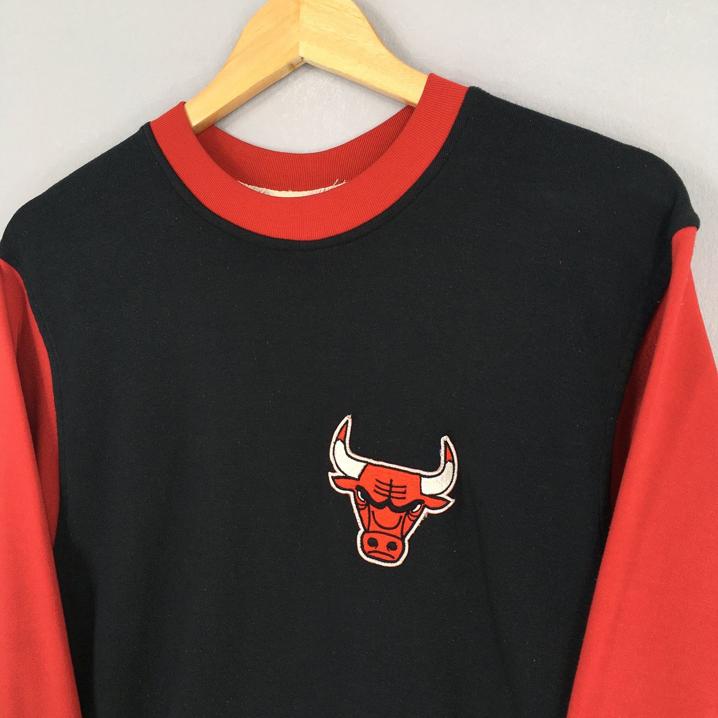 NBA Chicago Bulls Red/Black Sweatshirt Small