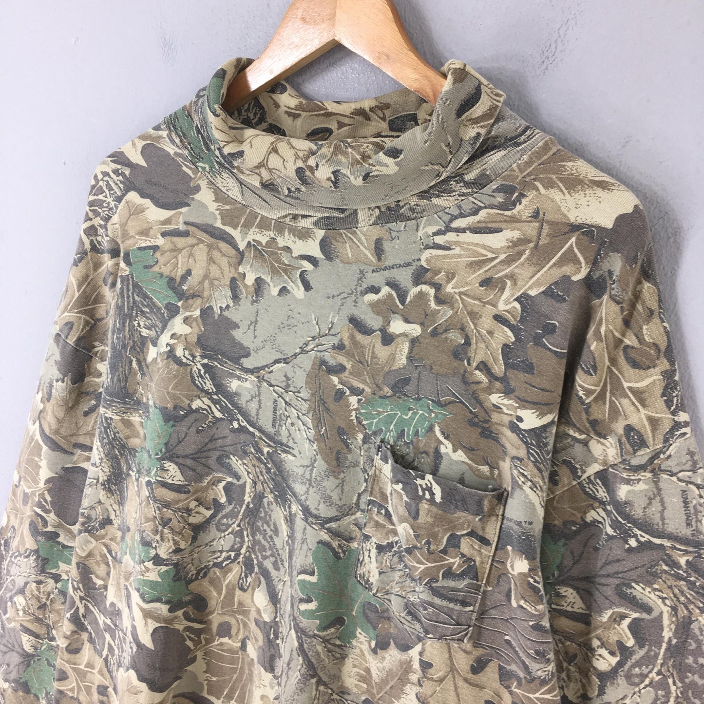 90s Red Head Mossy Oak Tree Camo Turtleneck Shirt Large