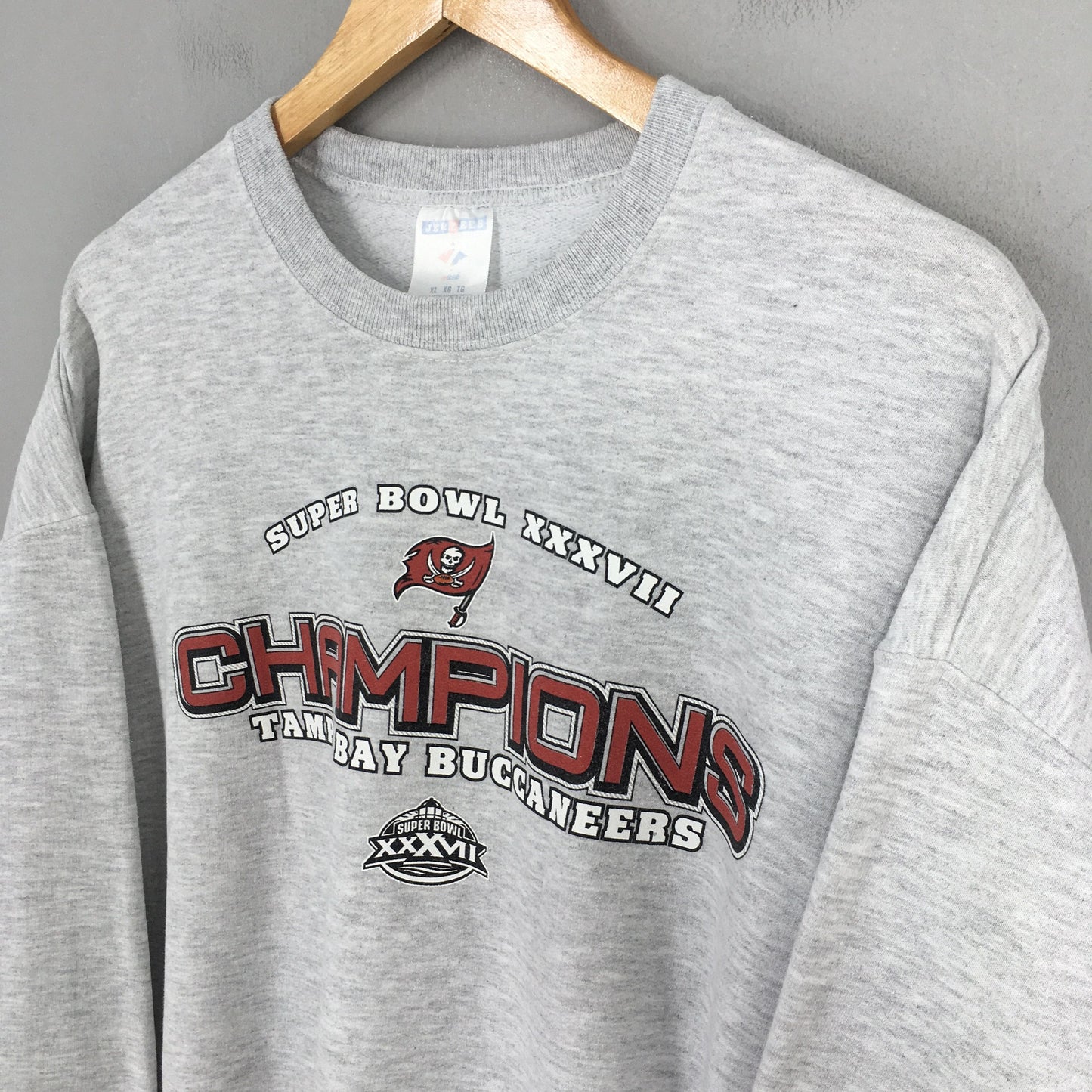 Tampa Bay Buccaneers NFL Gray Sweatshirt XLarge