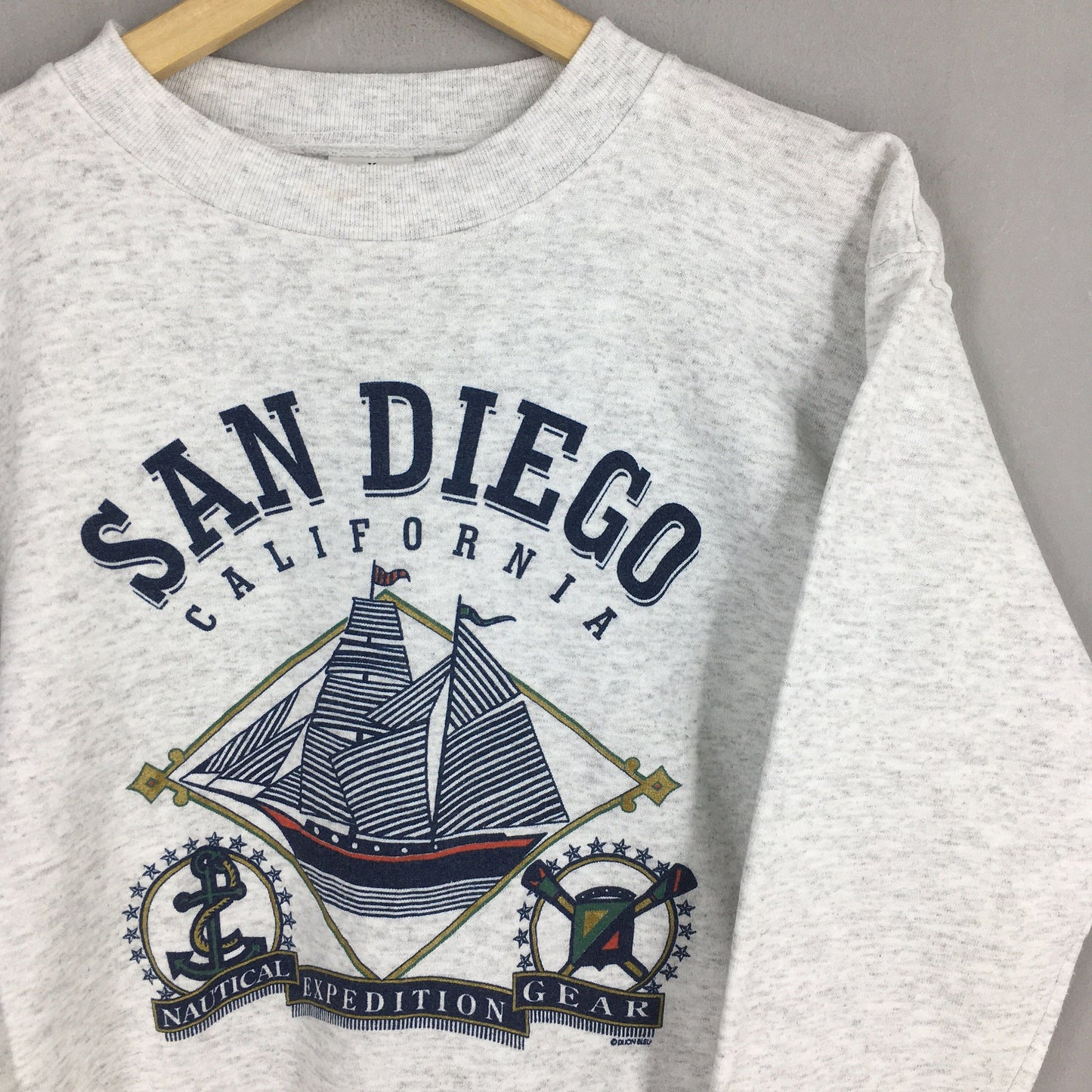 San Diego California Gray Sweatshirt Medium