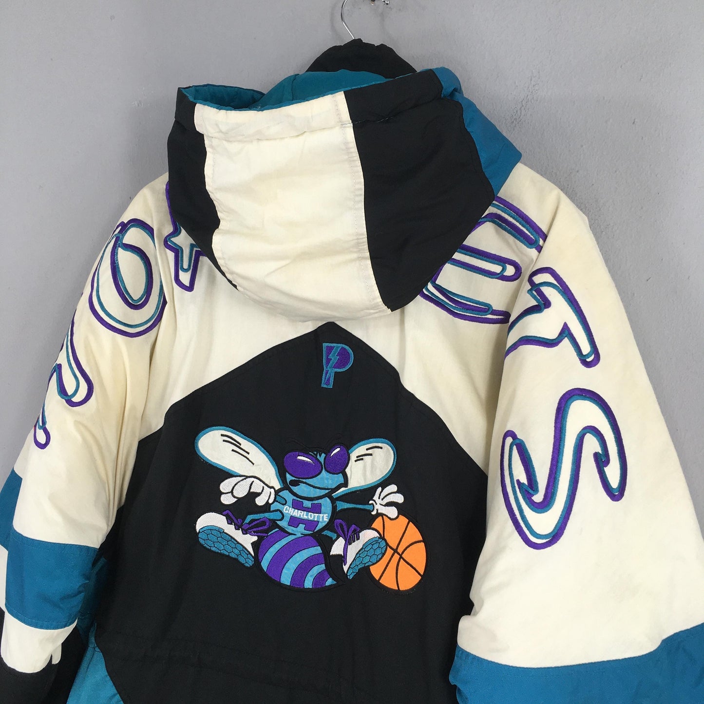 Charlotte Hornets Nba Basketball Jacket Large