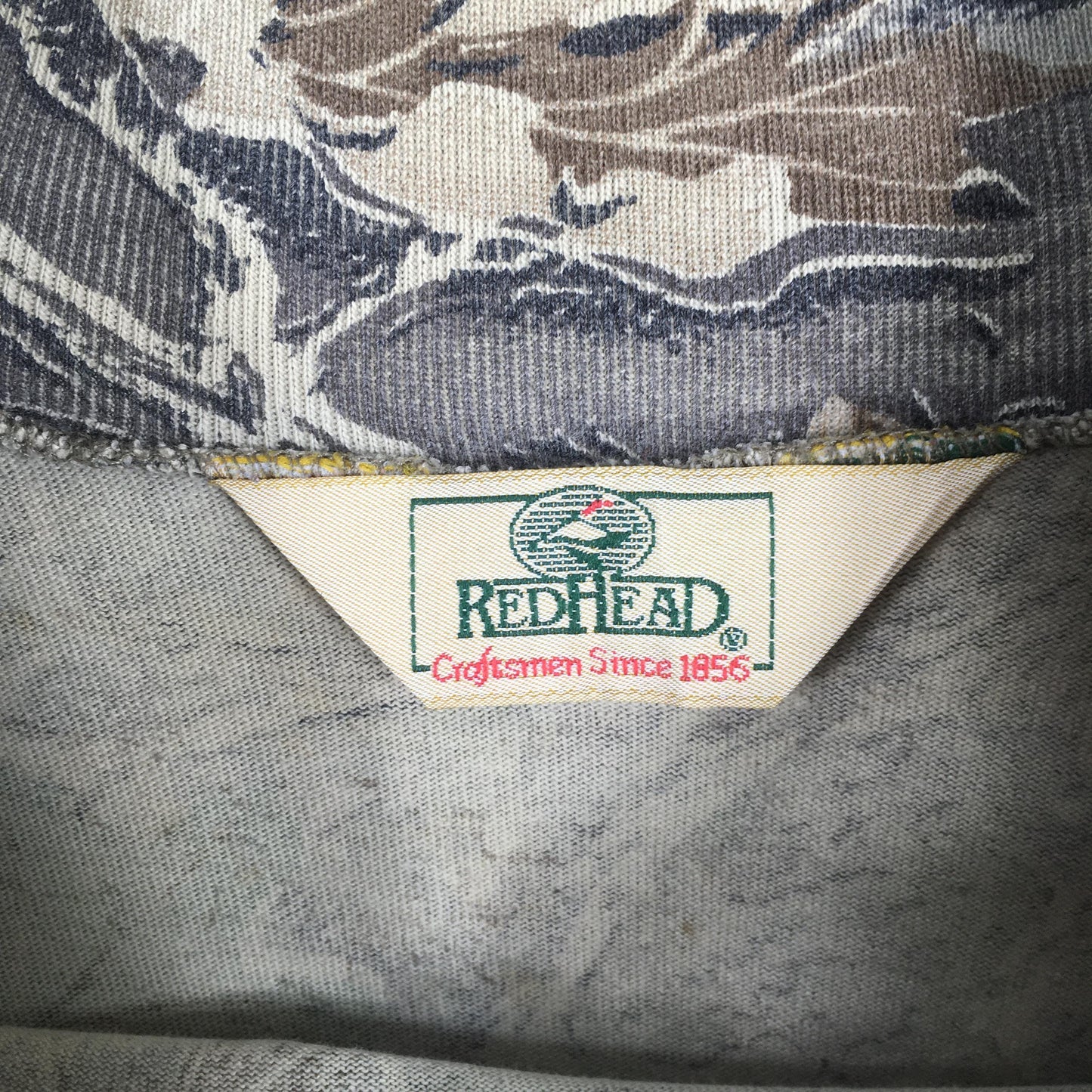 90s Red Head Mossy Oak Tree Camo Turtleneck Shirt Large