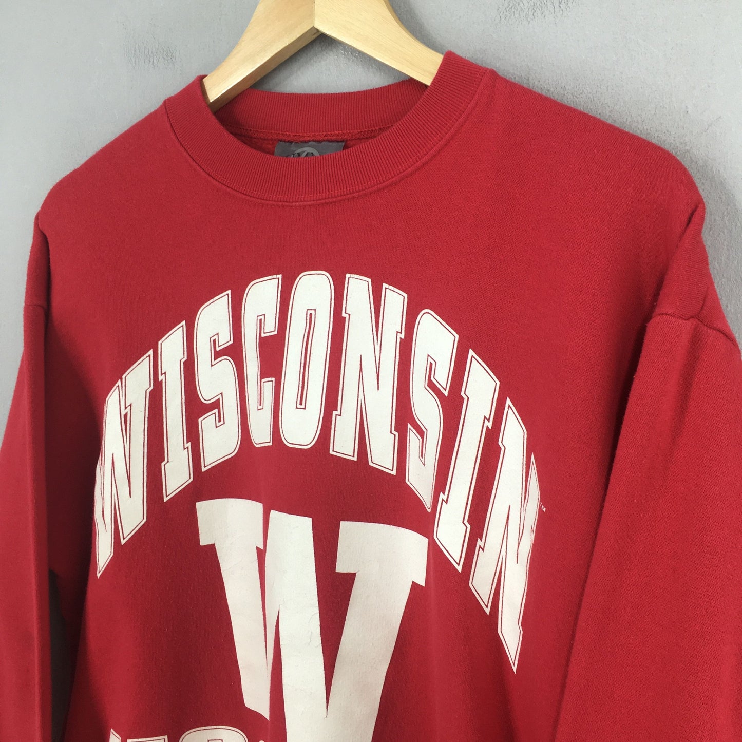 University Of Wisconsin Badgers Sweatshirt Large