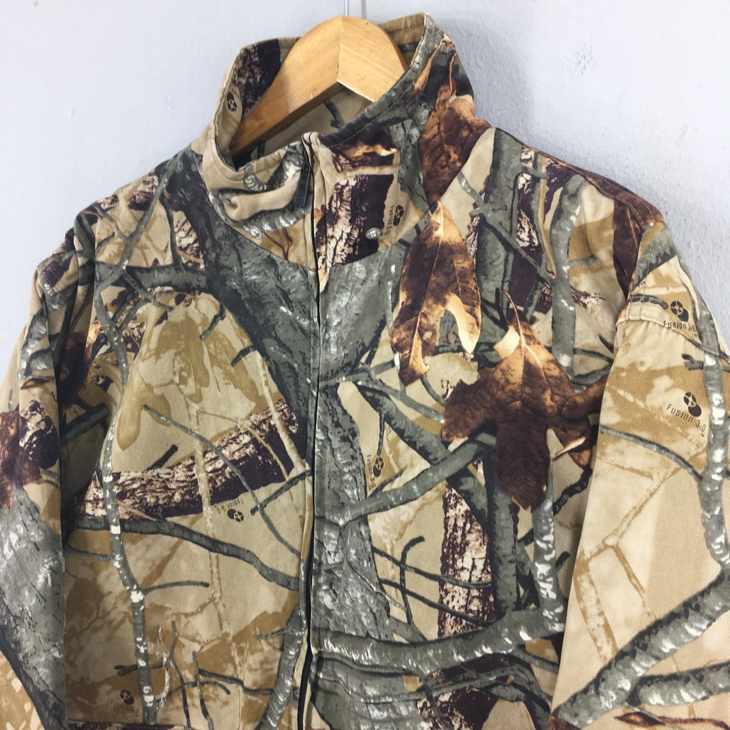 Outfitters Ridge Real Tree Camo Zipper Jacket Medium