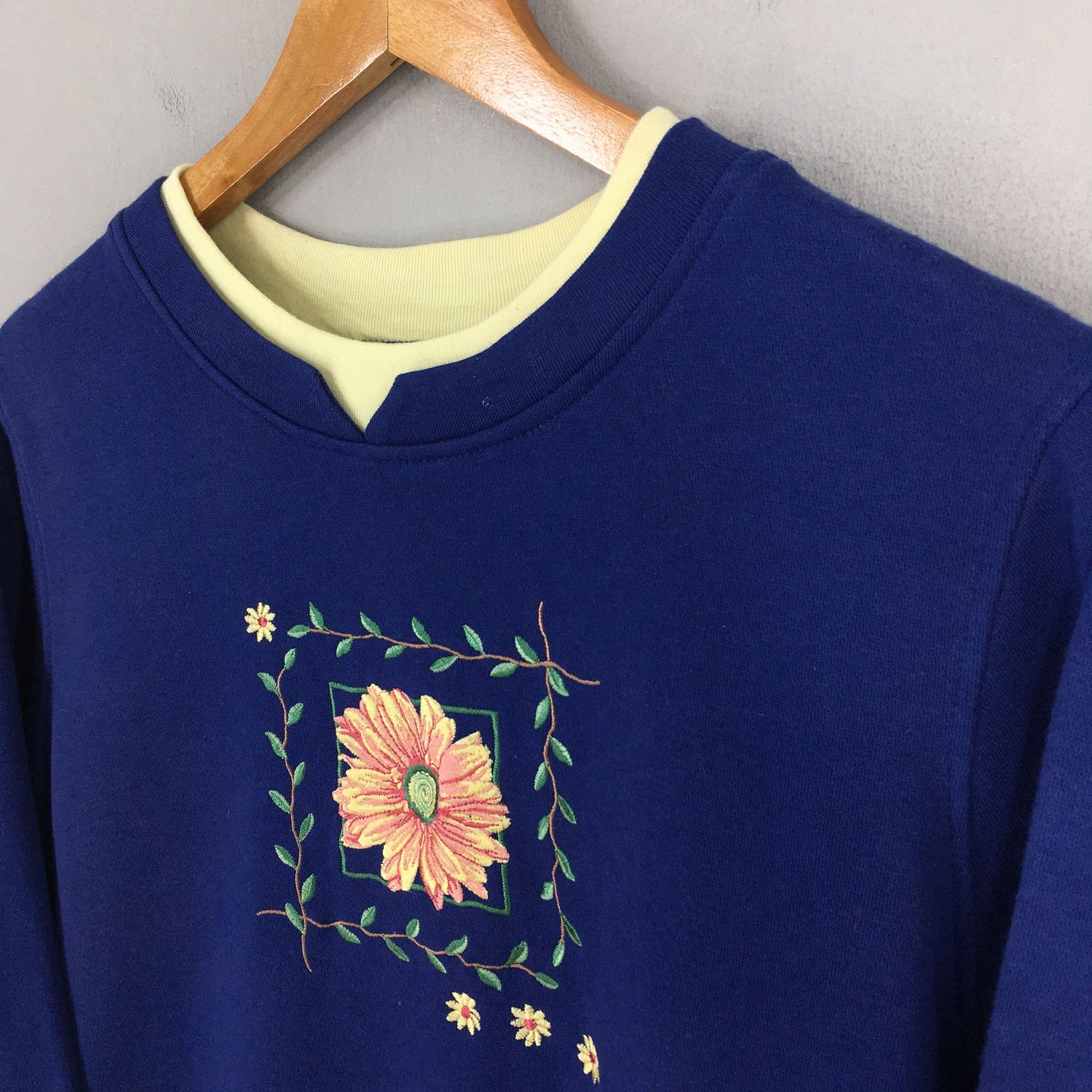 Bouquet Flower Beautiful Sweatshirt Small