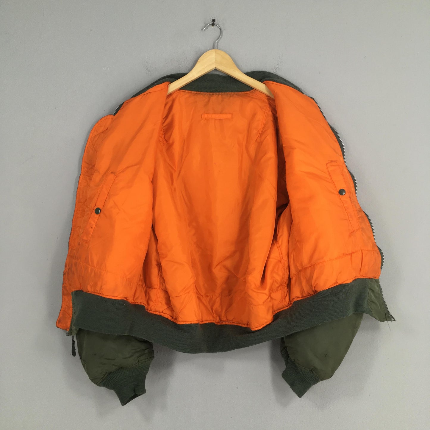 Alpha Industries US Air Force Bomber Jacket Large