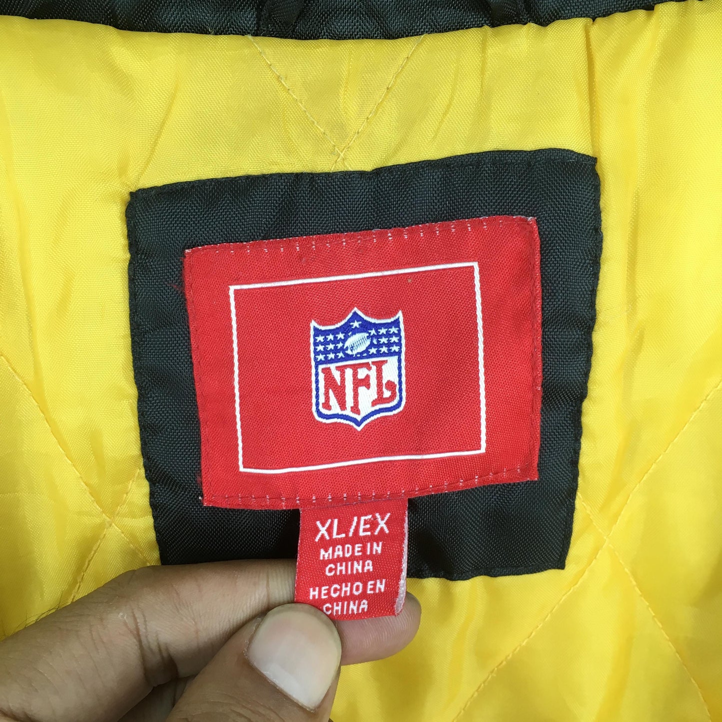 Pittsburgh Steelers Nfl Football Black Yellow Zipper Jacket XLarge