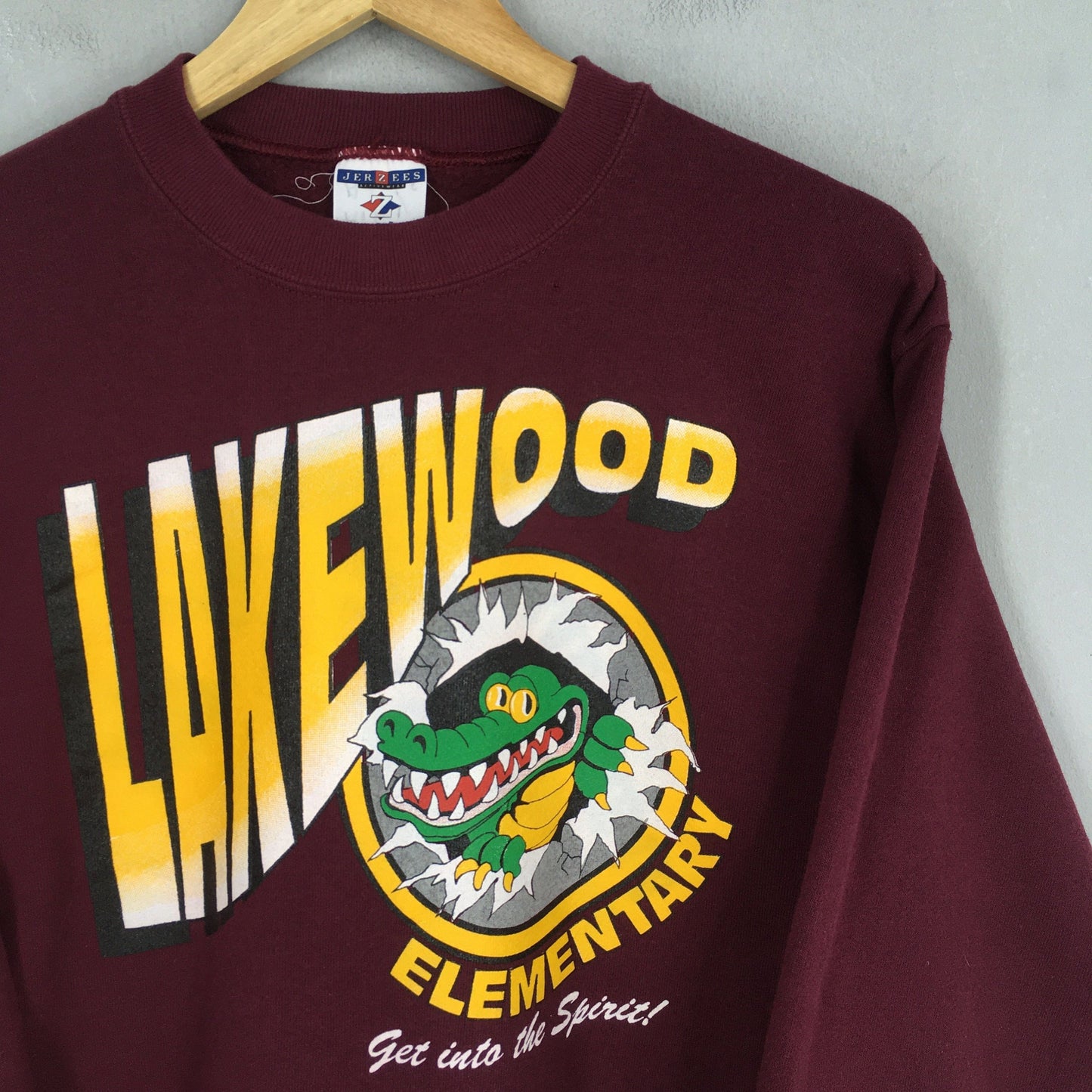 Lakewood Elementary School Sweatshirt Crewneck Small